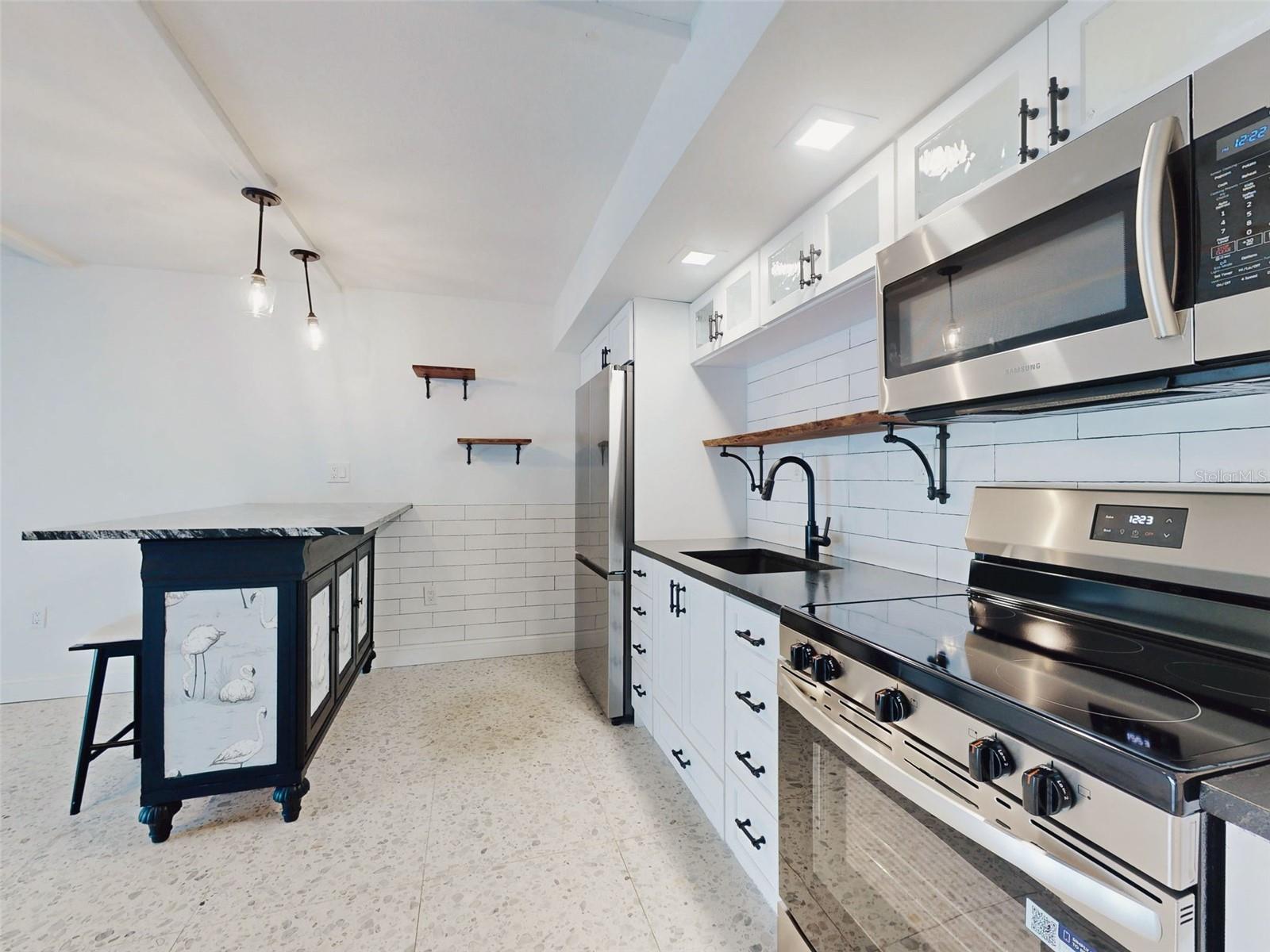 Image 14 of 63 For 3700 Atlantic Avenue 207