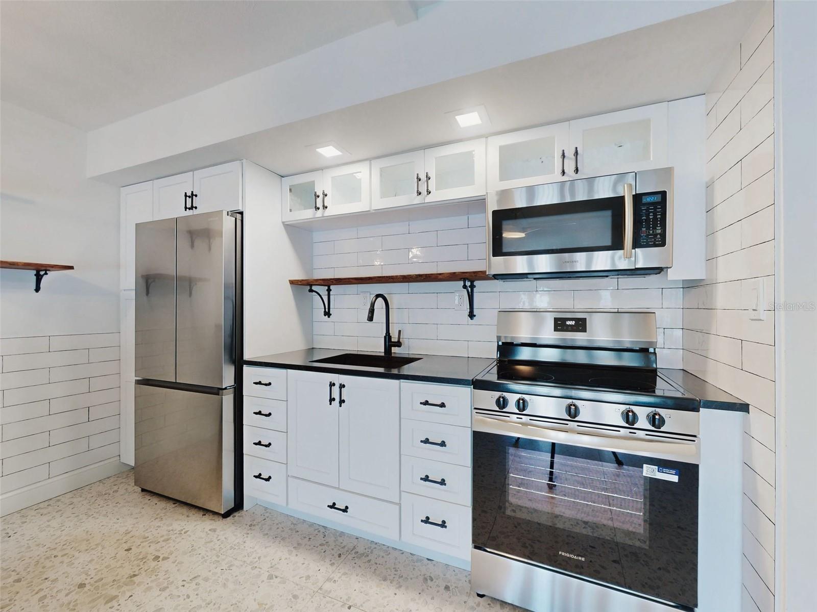 Image 15 of 63 For 3700 Atlantic Avenue 207