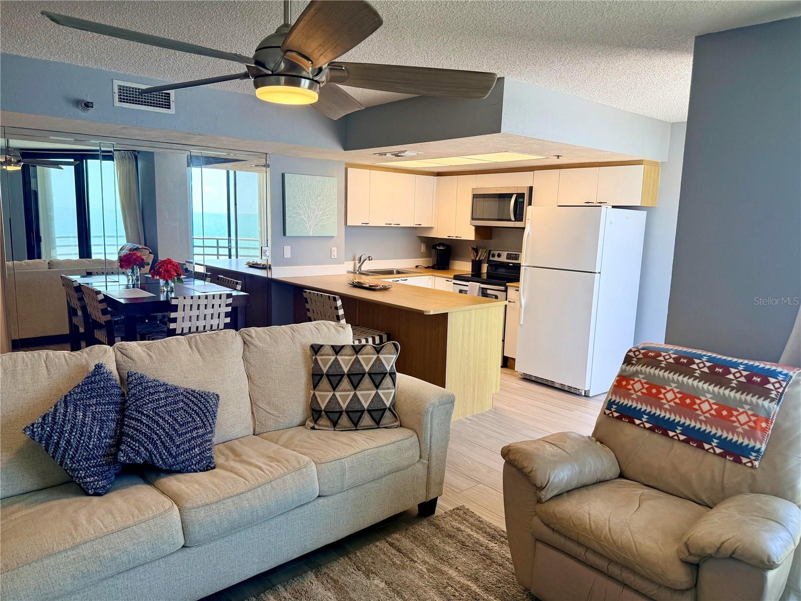 Image 14 of 57 For 3013 Atlantic Avenue 9040