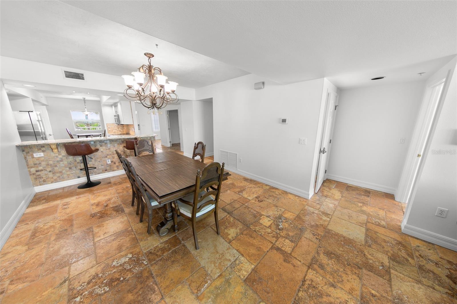 Image 12 of 54 For 4767 Atlantic Avenue 402