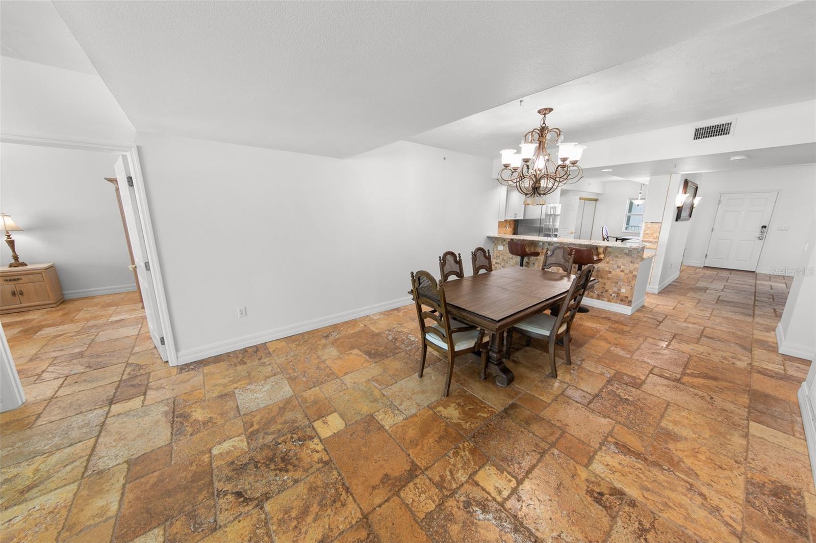 Image 13 of 54 For 4767 Atlantic Avenue 402