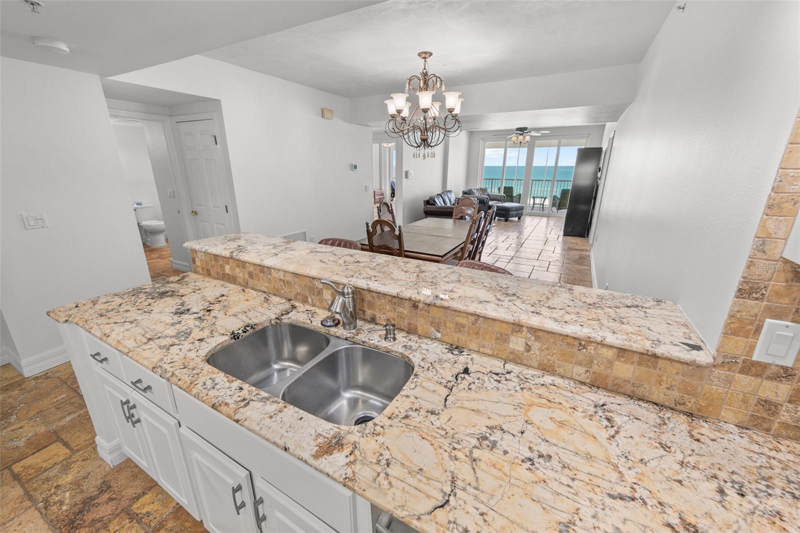 Image 19 of 54 For 4767 Atlantic Avenue 402