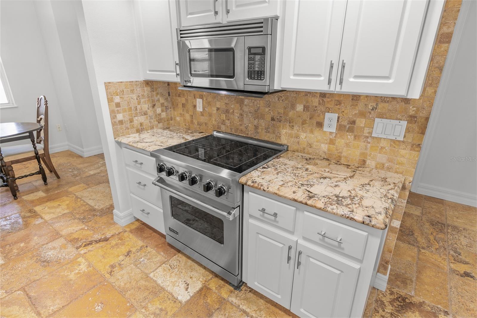 Image 20 of 54 For 4767 Atlantic Avenue 402
