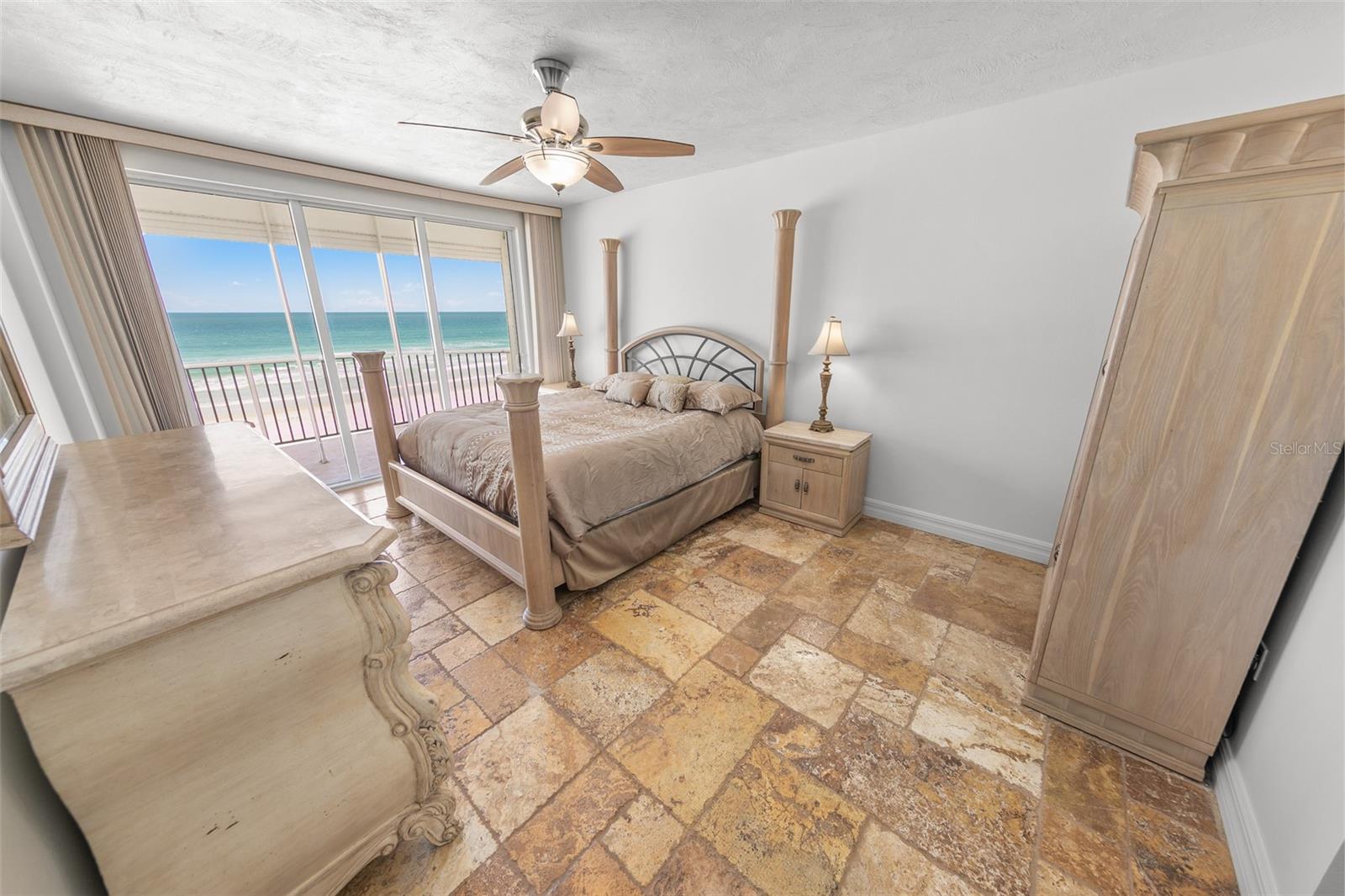 Image 24 of 54 For 4767 Atlantic Avenue 402