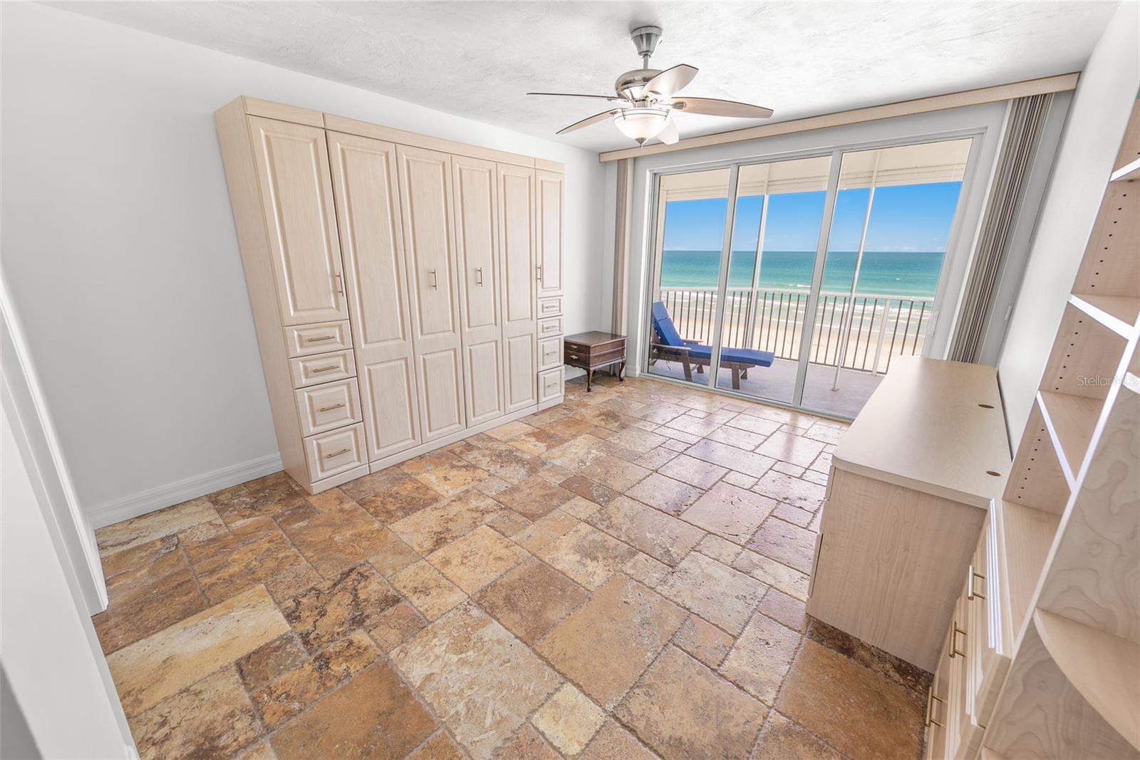 Image 31 of 54 For 4767 Atlantic Avenue 402