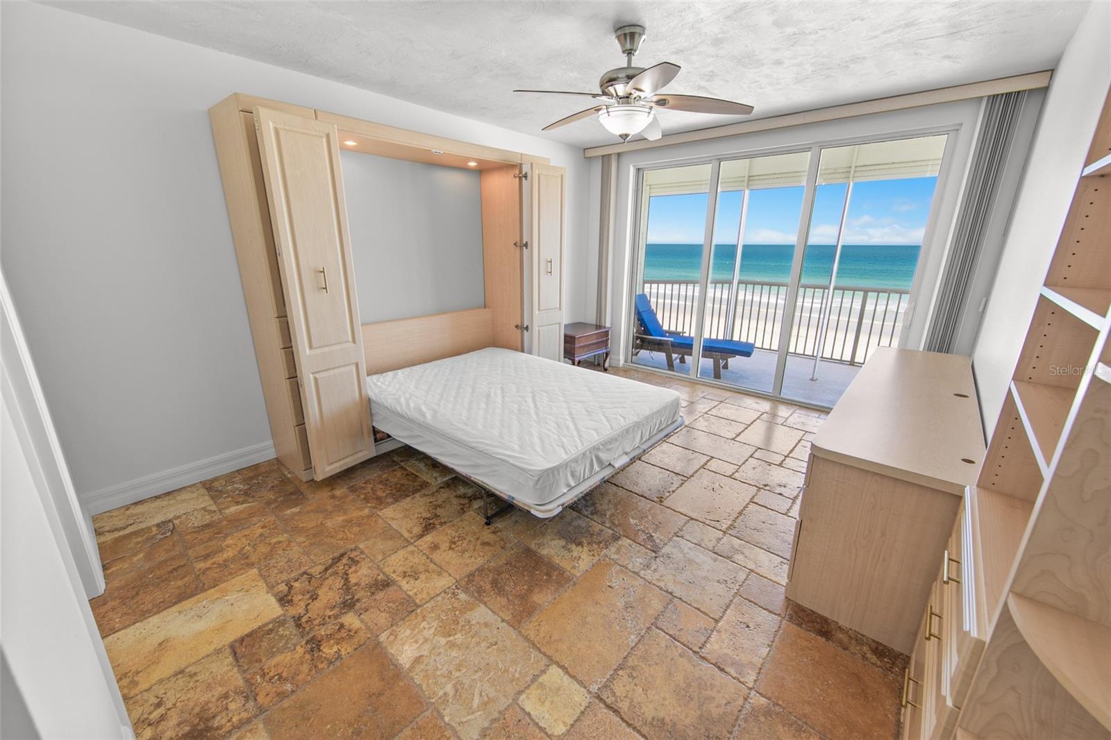 Image 32 of 54 For 4767 Atlantic Avenue 402