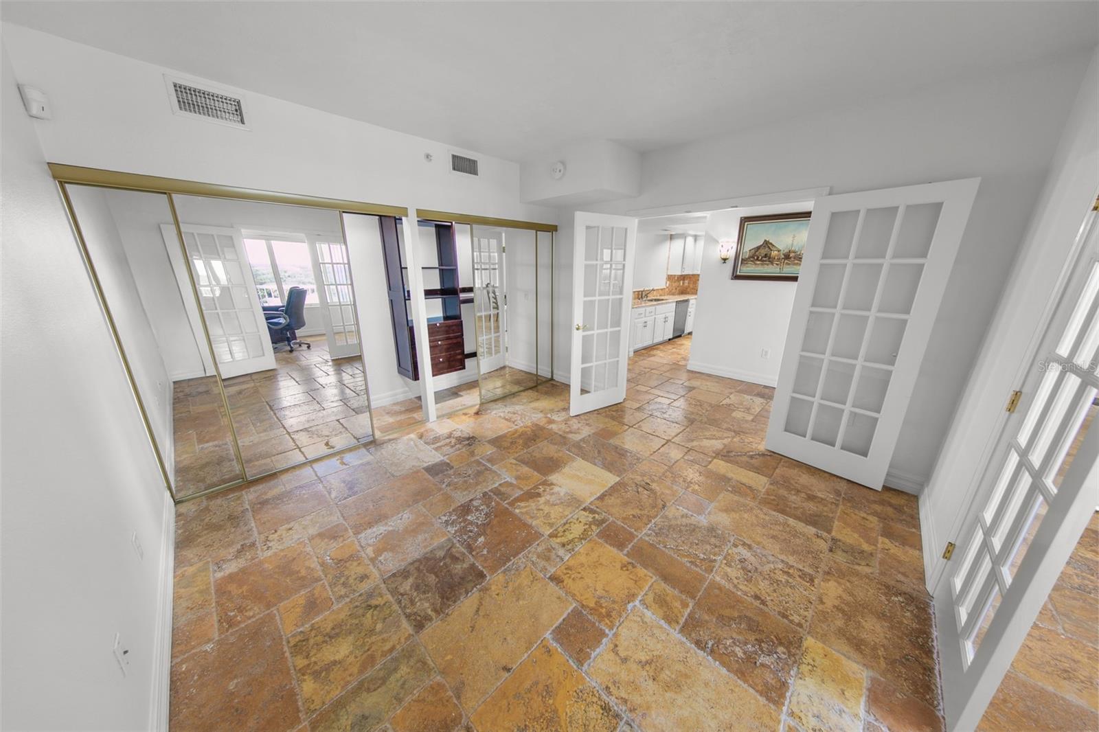 Image 43 of 54 For 4767 Atlantic Avenue 402