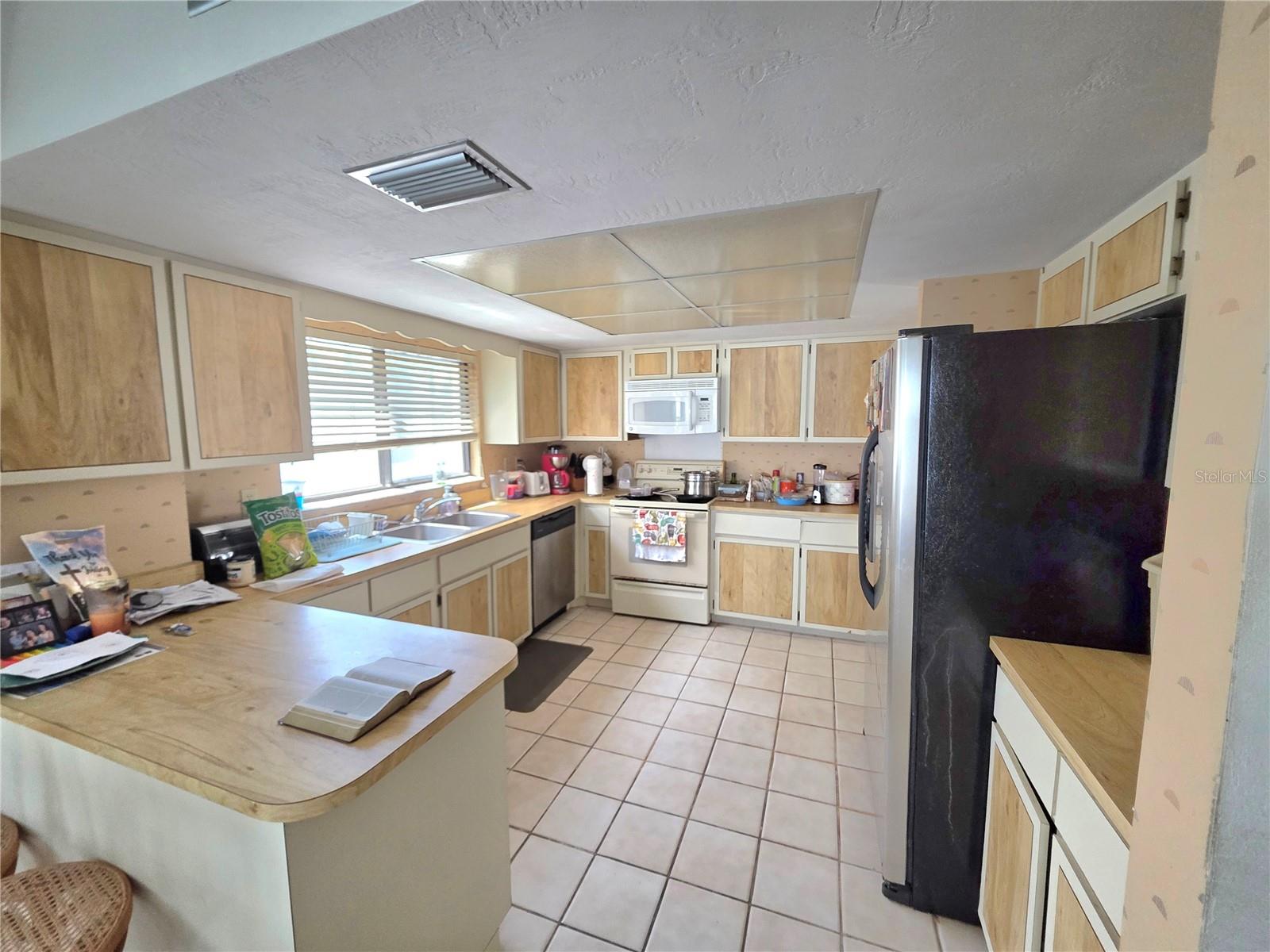 Image 13 of 19 For 3001 Atlantic Avenue 300
