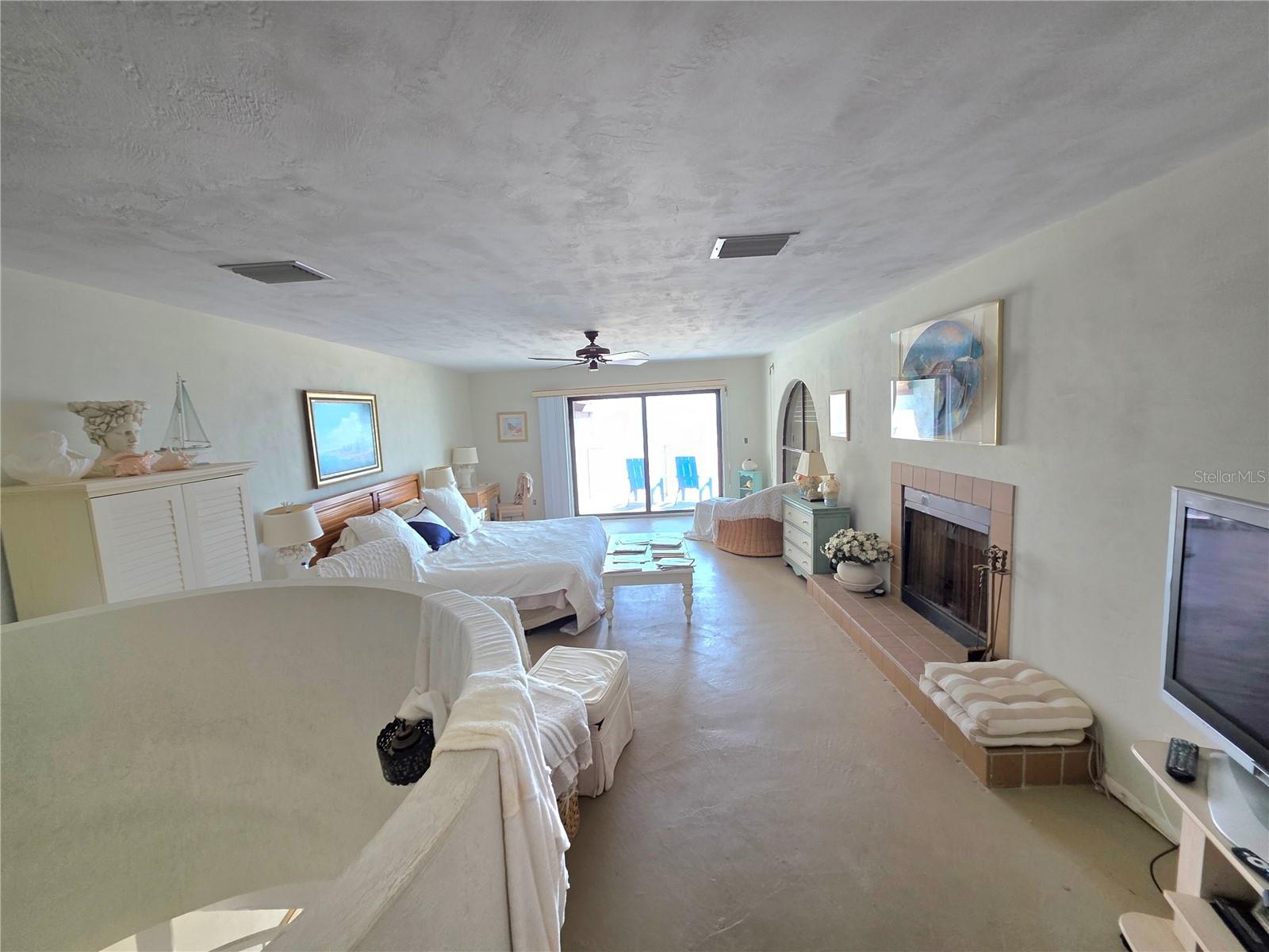 Image 6 of 19 For 3001 Atlantic Avenue 300