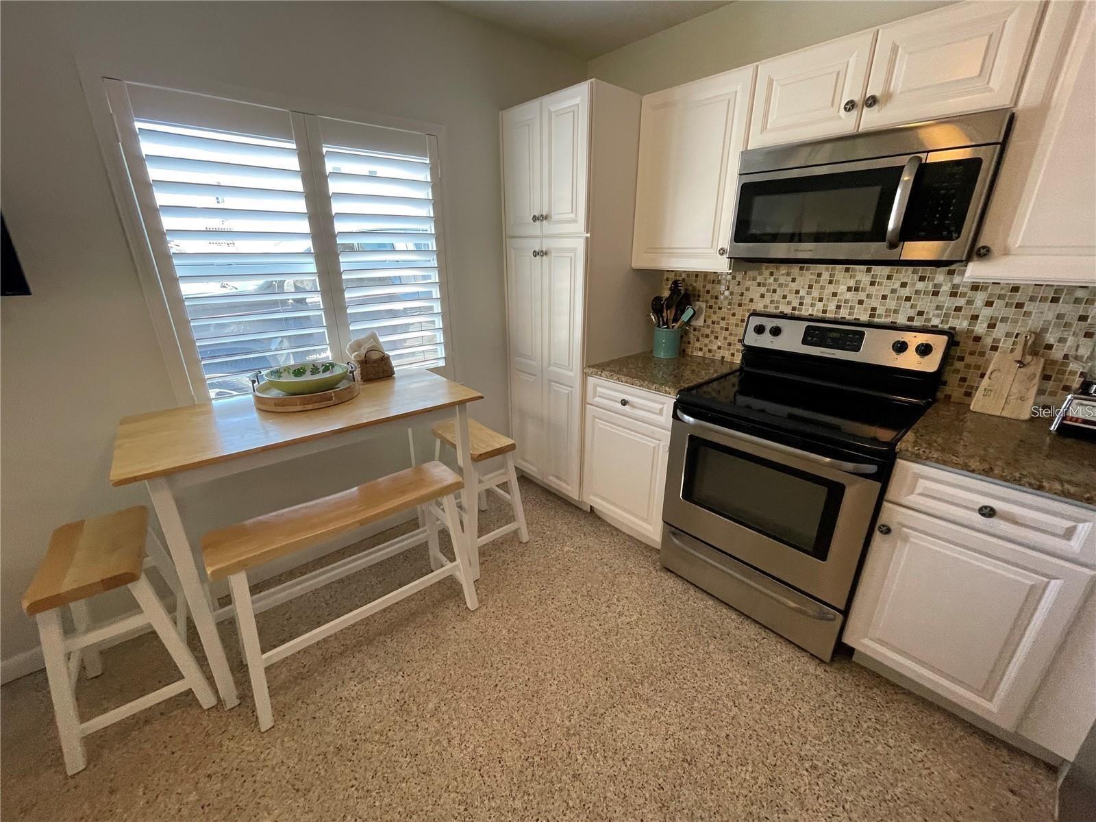 Image 7 of 17 For 573 Atlantic Avenue 5