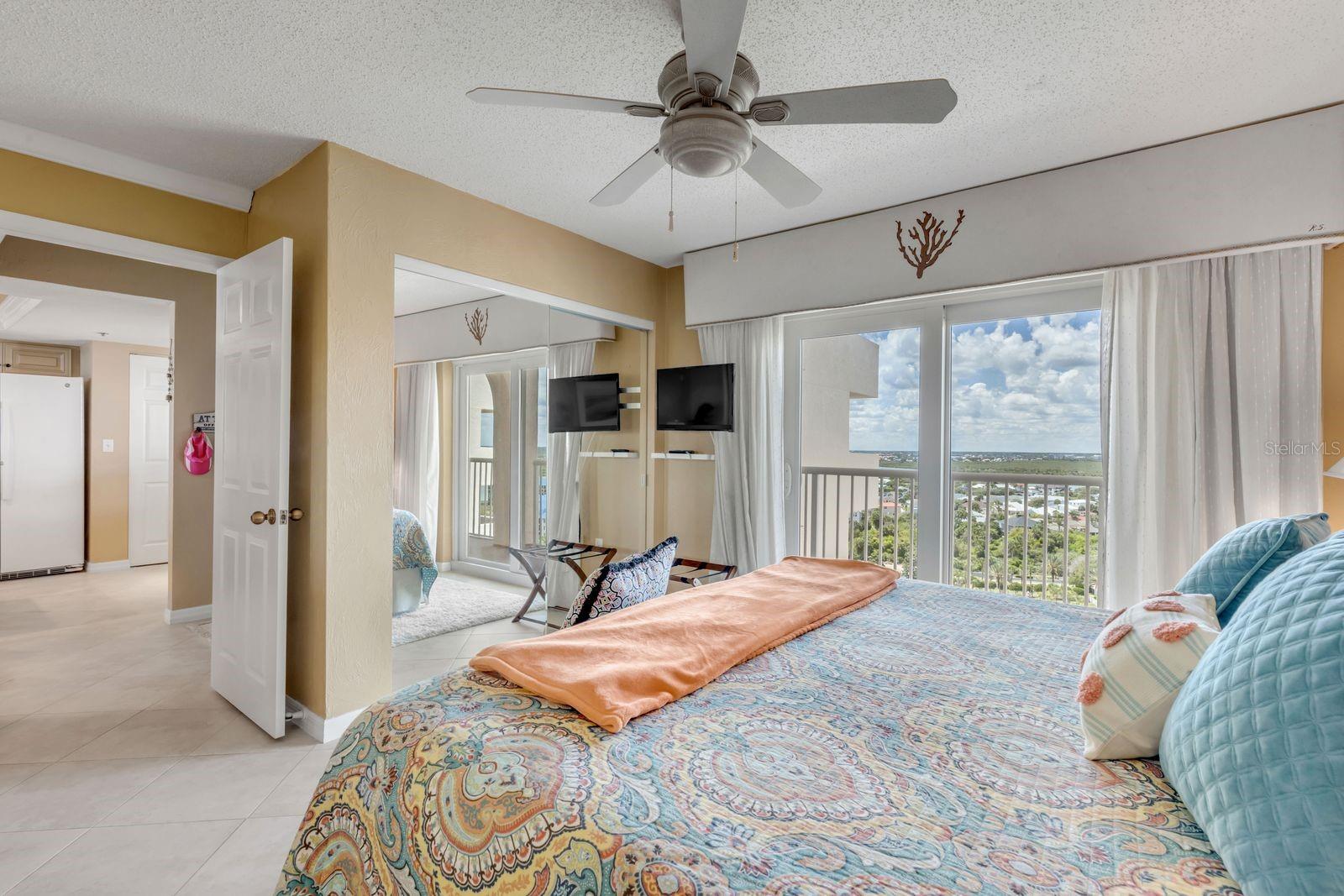 Image 35 of 68 For 257 Minorca Beach Way 1304