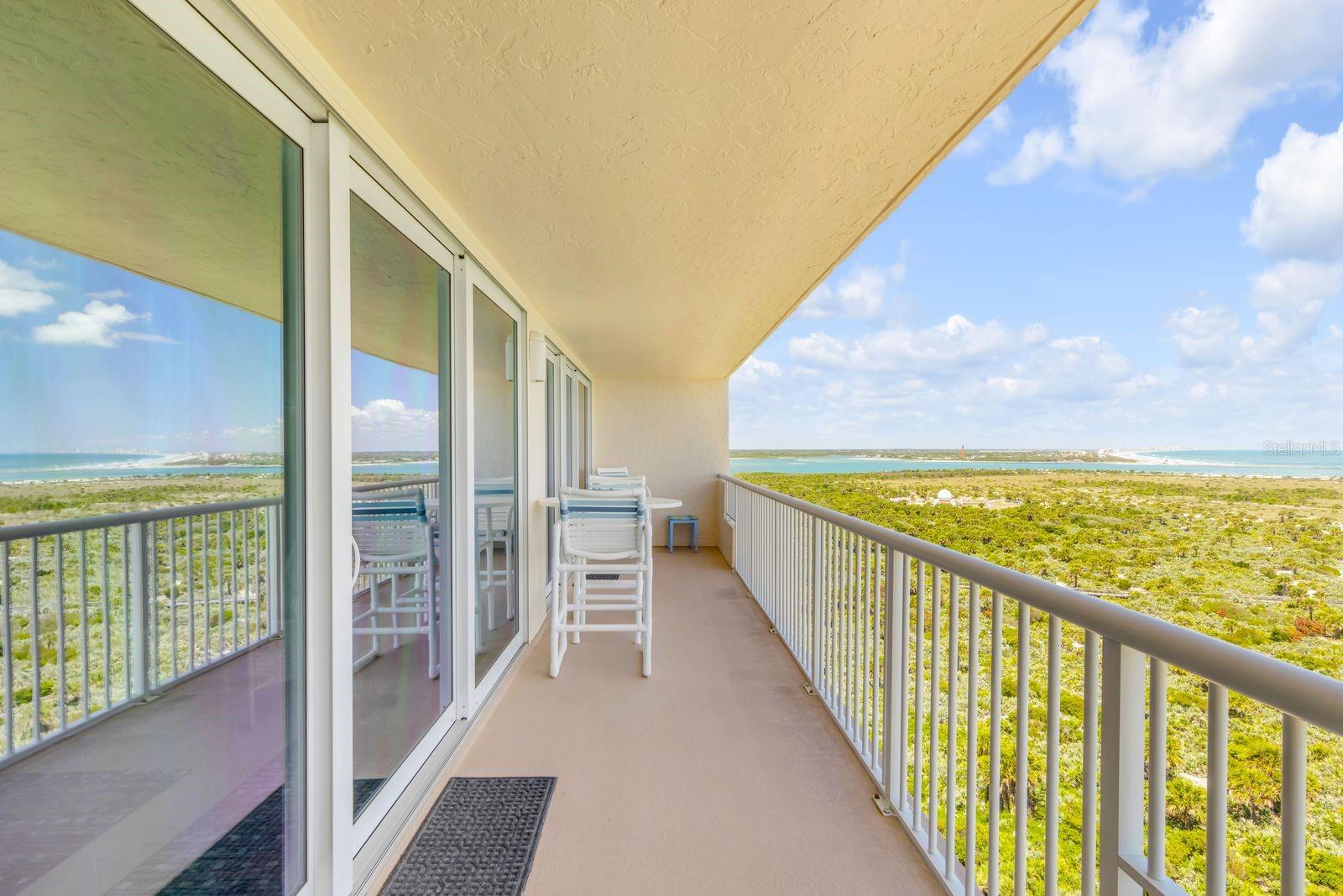 Image 37 of 68 For 257 Minorca Beach Way 1304