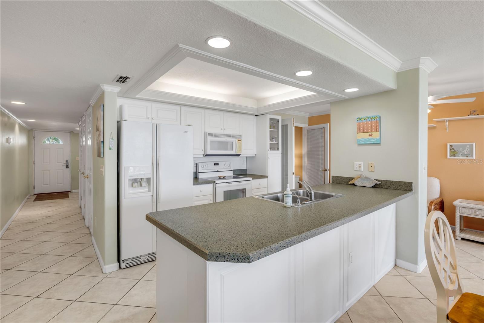 Image 6 of 42 For 5201 Atlantic Avenue 202a