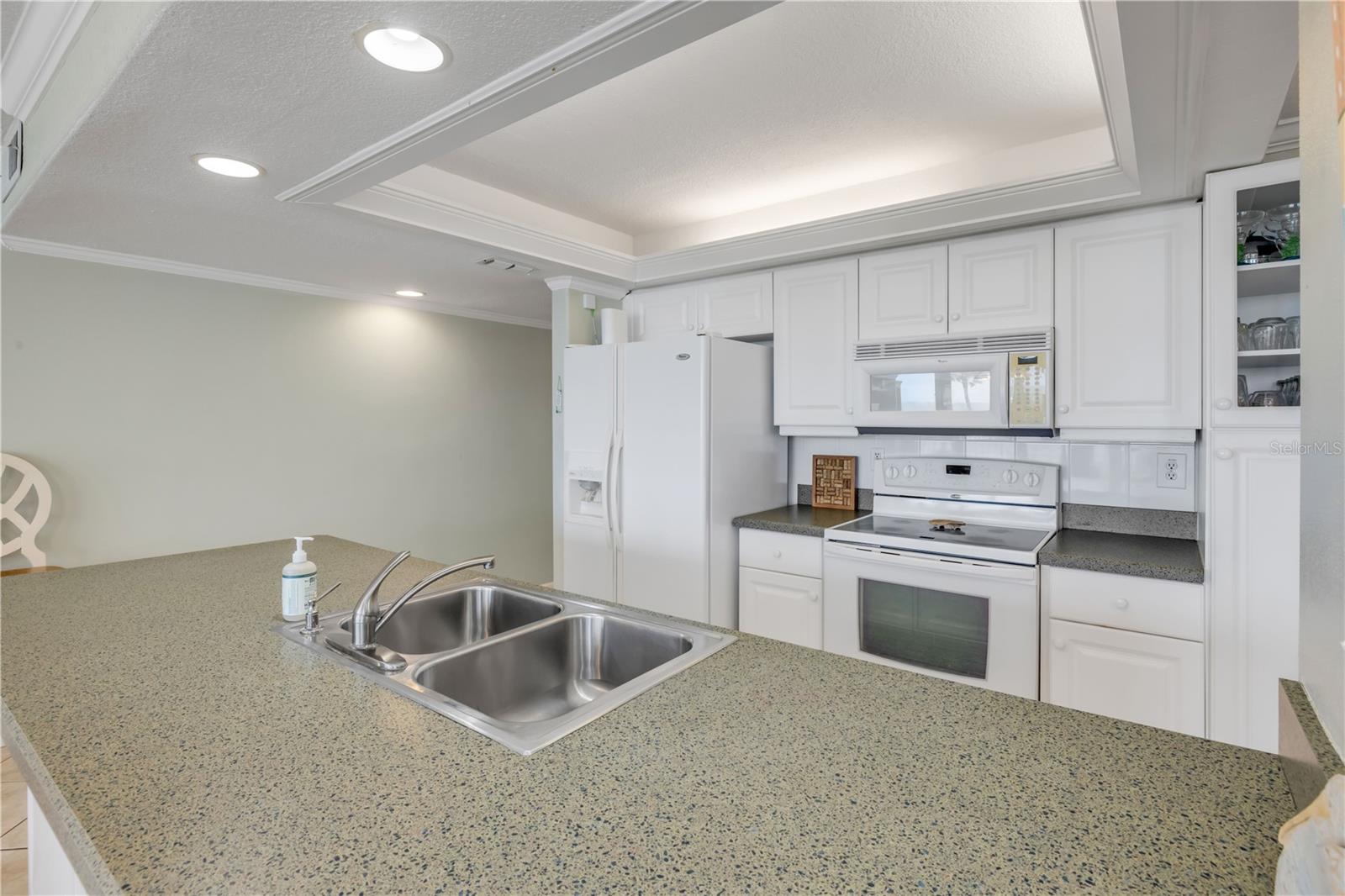 Image 8 of 42 For 5201 Atlantic Avenue 202a