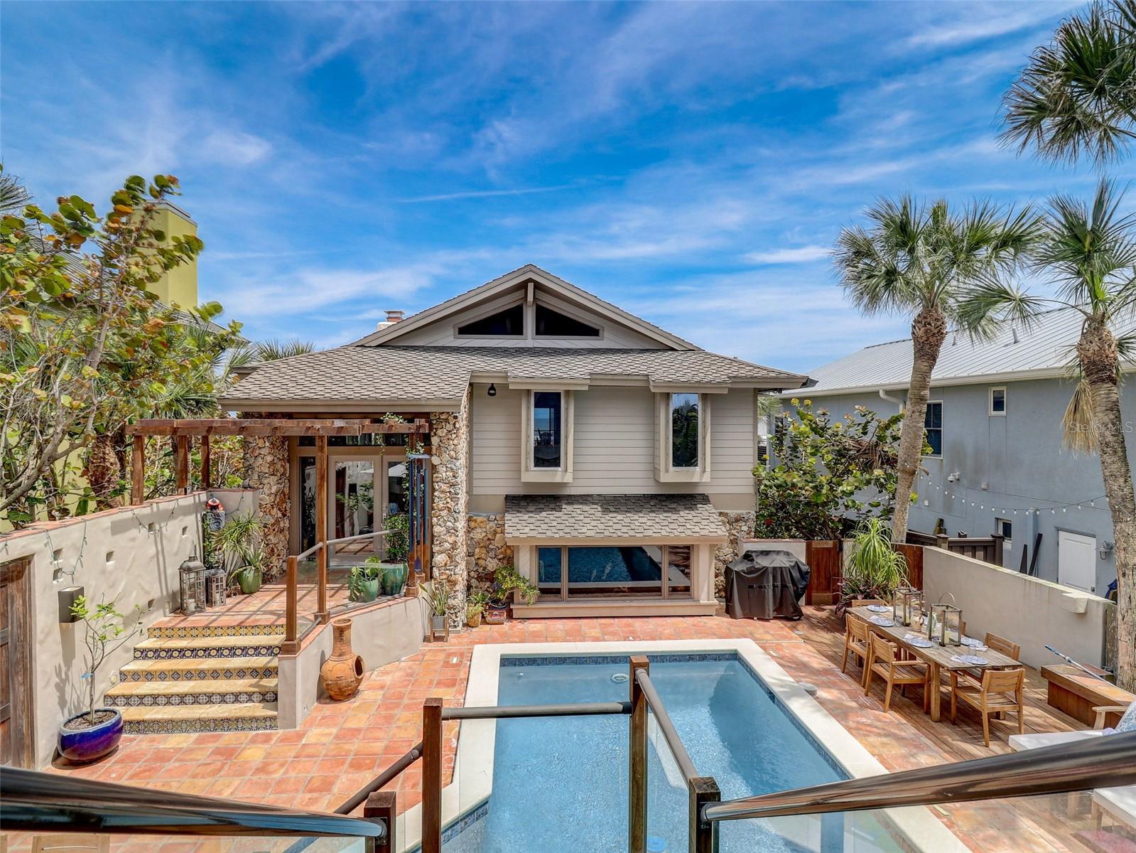 Listing photo id 0 for 1421 Atlantic Avenue