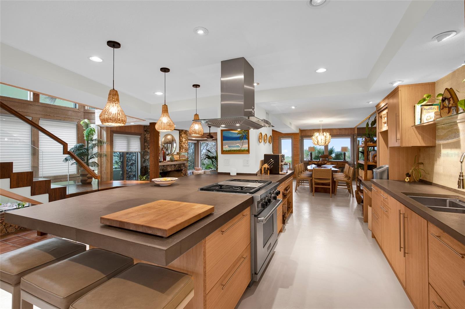 Listing photo id 21 for 1421 Atlantic Avenue