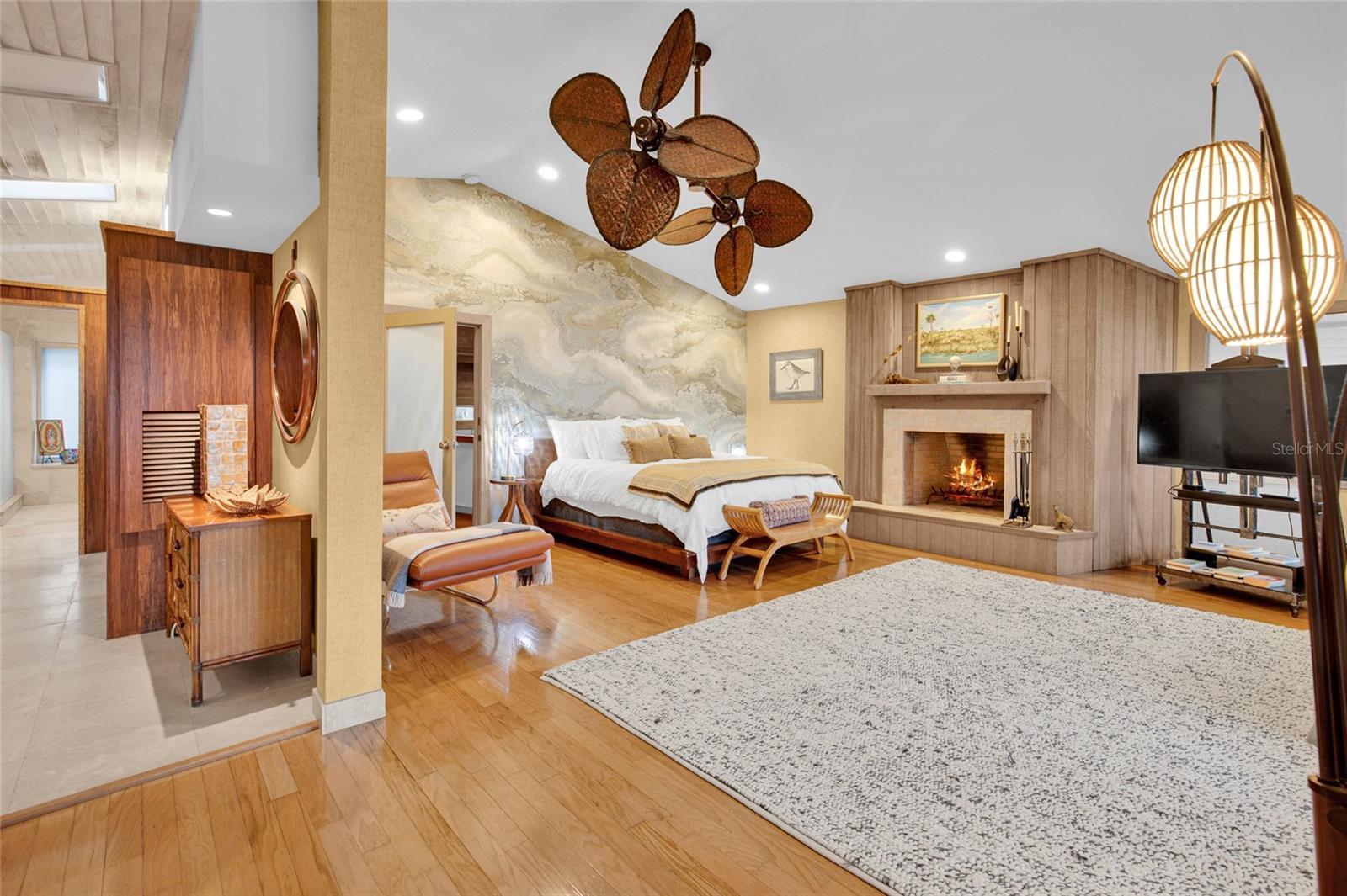 Listing photo id 33 for 1421 Atlantic Avenue