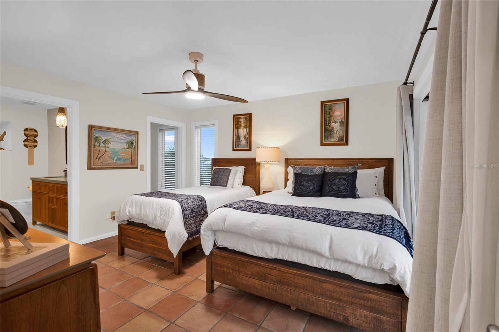 Listing photo id 46 for 1421 Atlantic Avenue