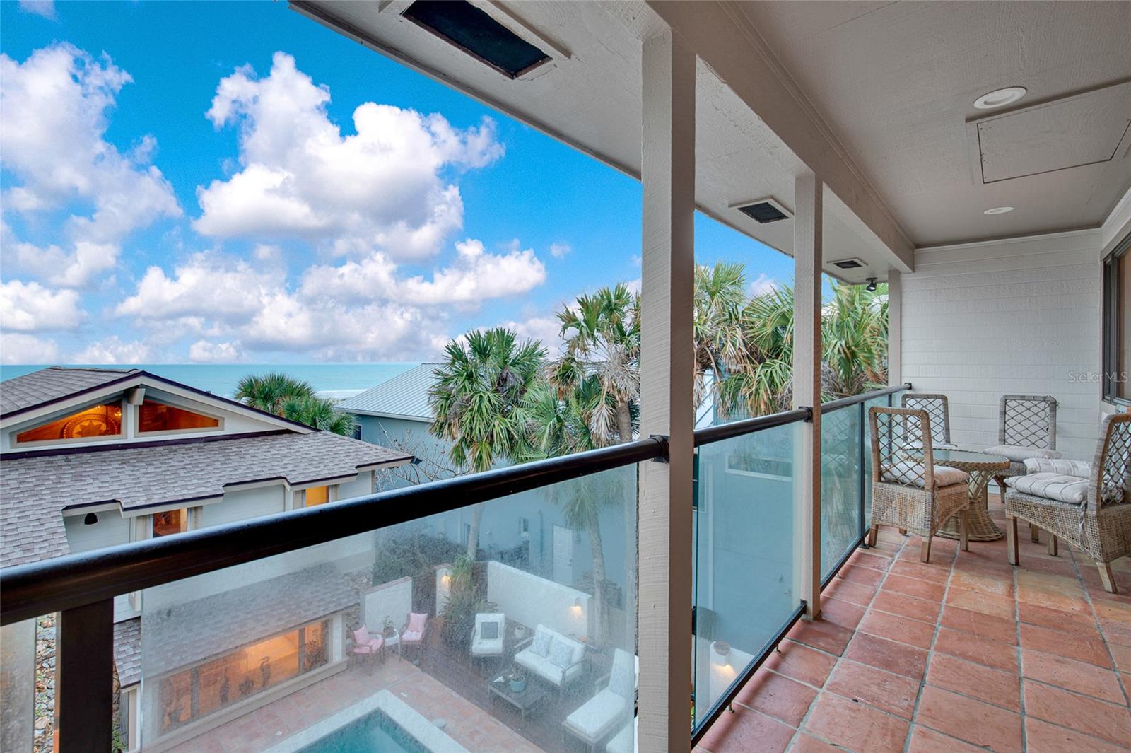Listing photo id 76 for 1421 Atlantic Avenue