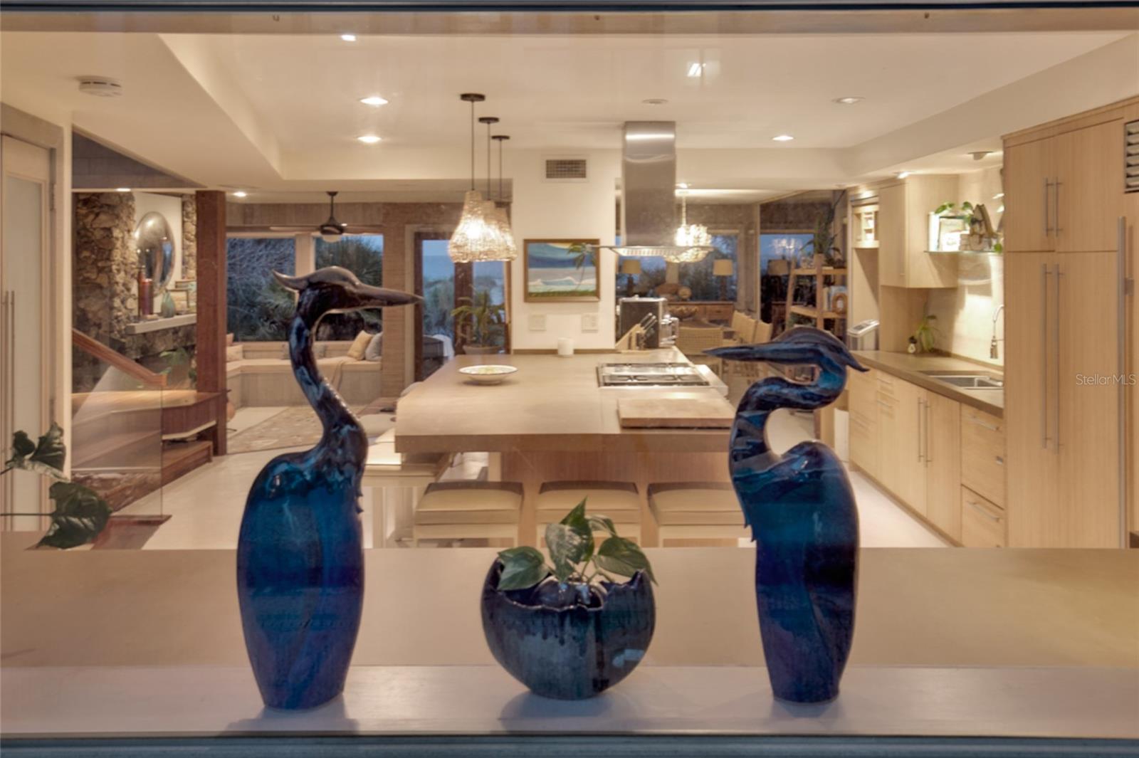 Listing photo id 79 for 1421 Atlantic Avenue