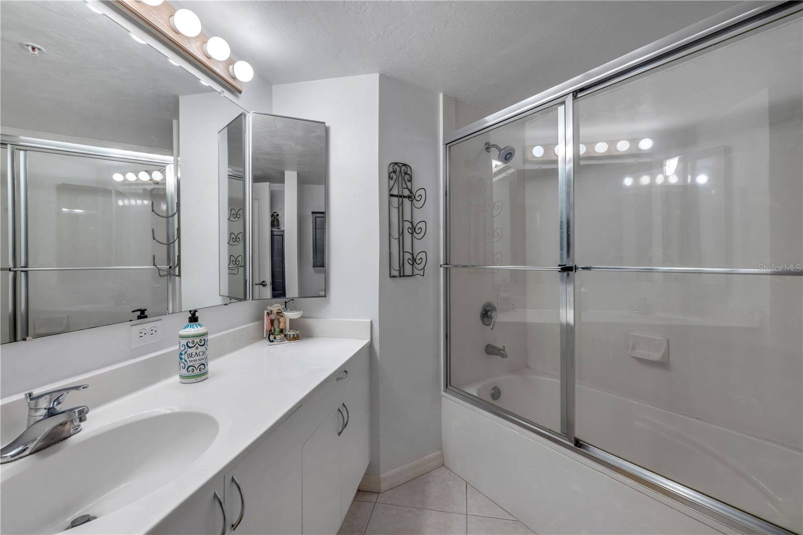 Image 37 of 66 For 2937 Atlantic Avenue 206