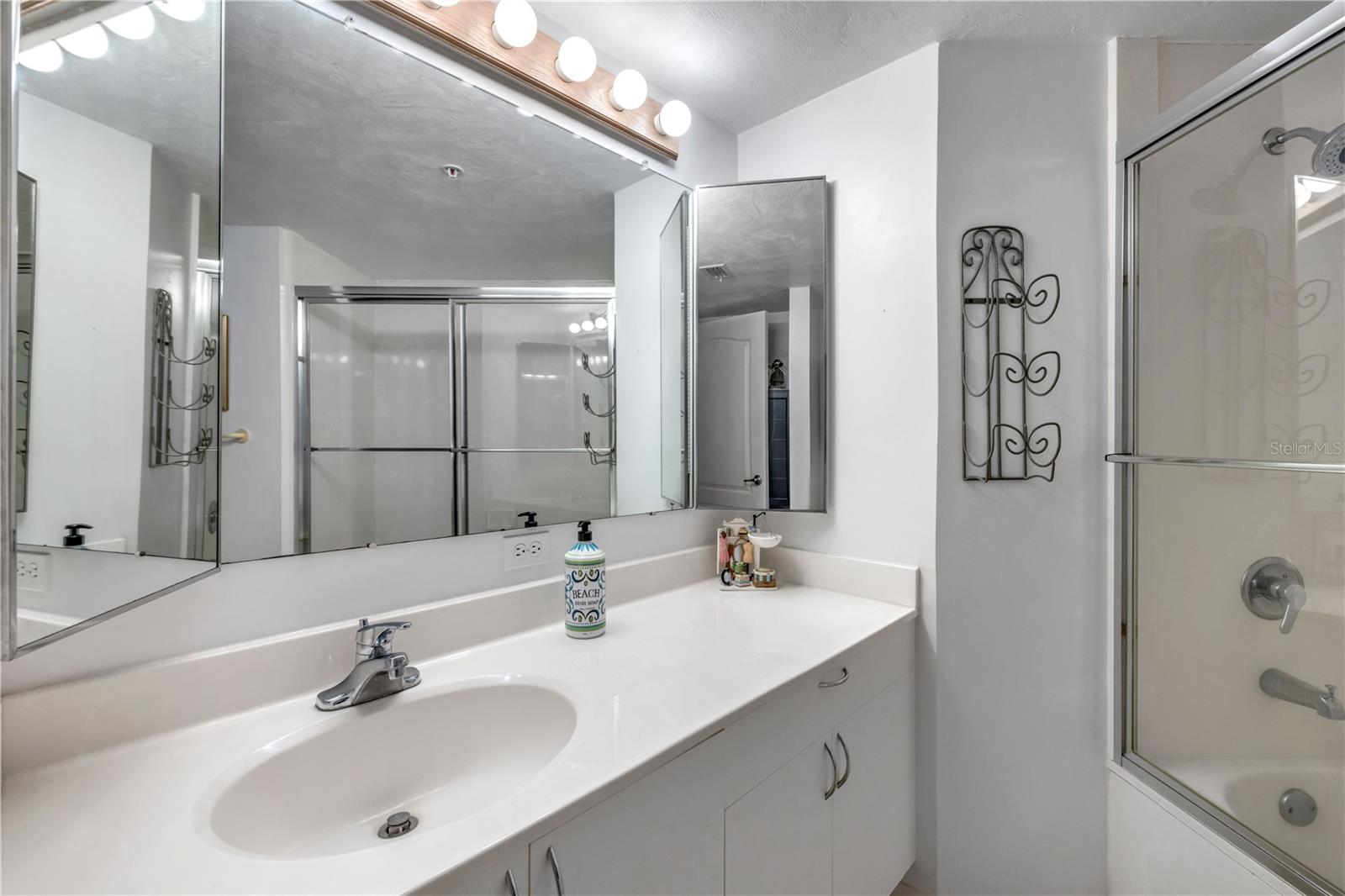 Image 38 of 66 For 2937 Atlantic Avenue 206