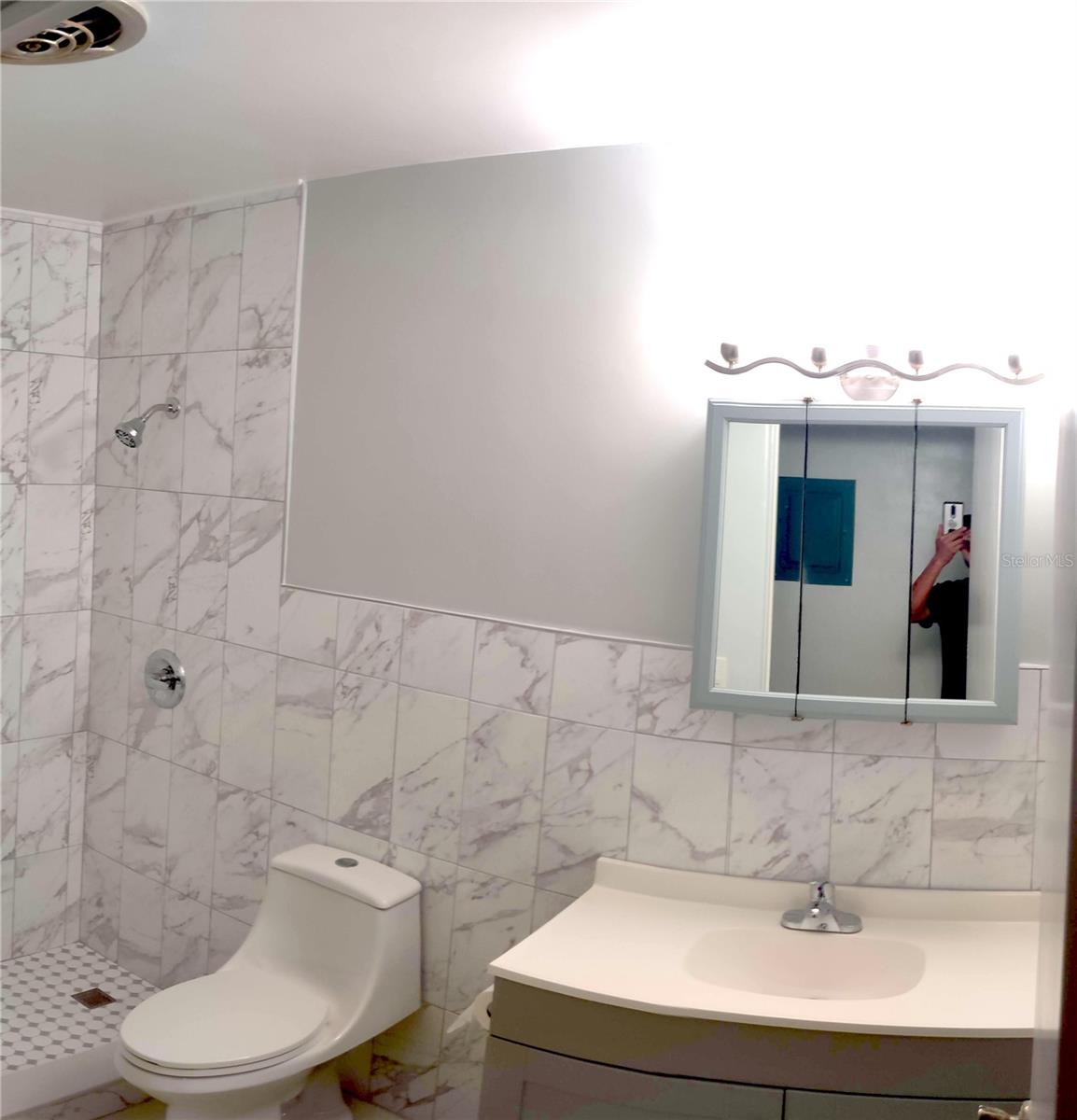 Image 19 of 20 For 835 Grandview Avenue