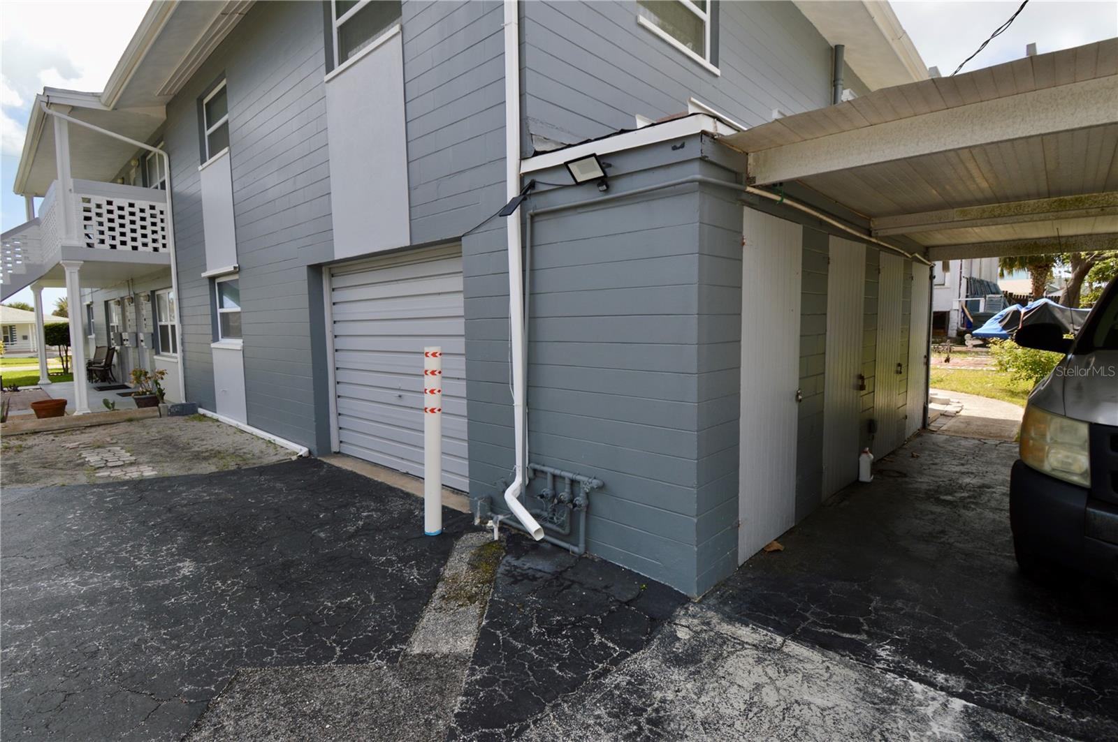 Image 6 of 20 For 835 Grandview Avenue