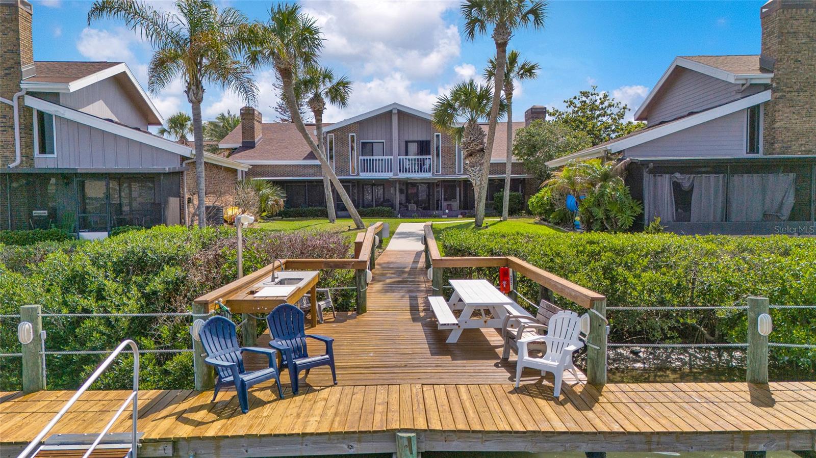Image 3 of 59 For 121 Lagoon Court