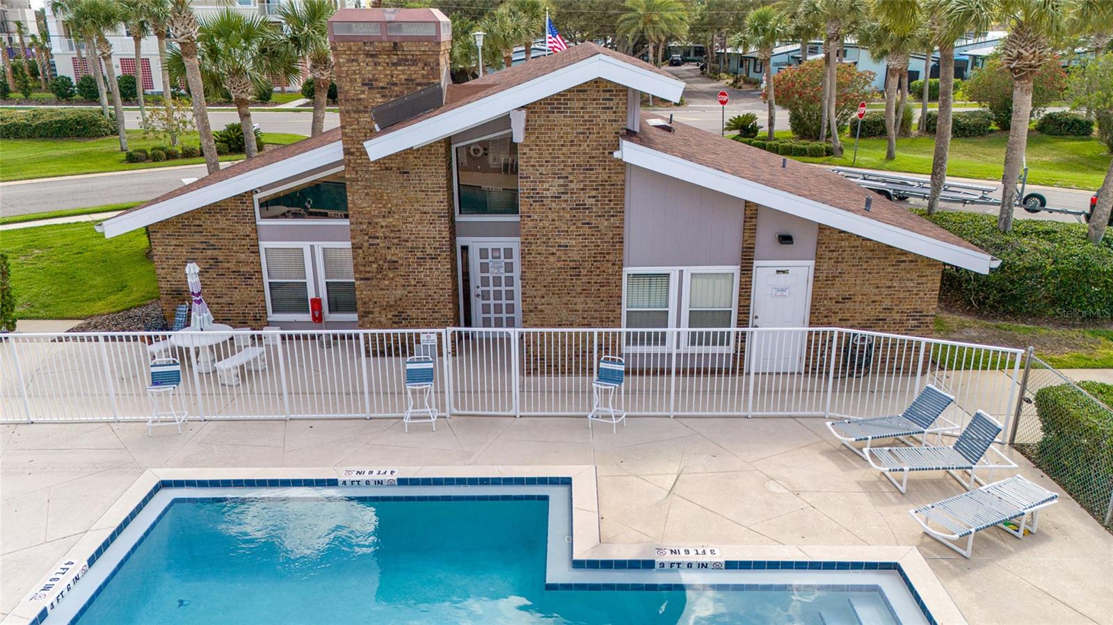 Image 51 of 59 For 121 Lagoon Court