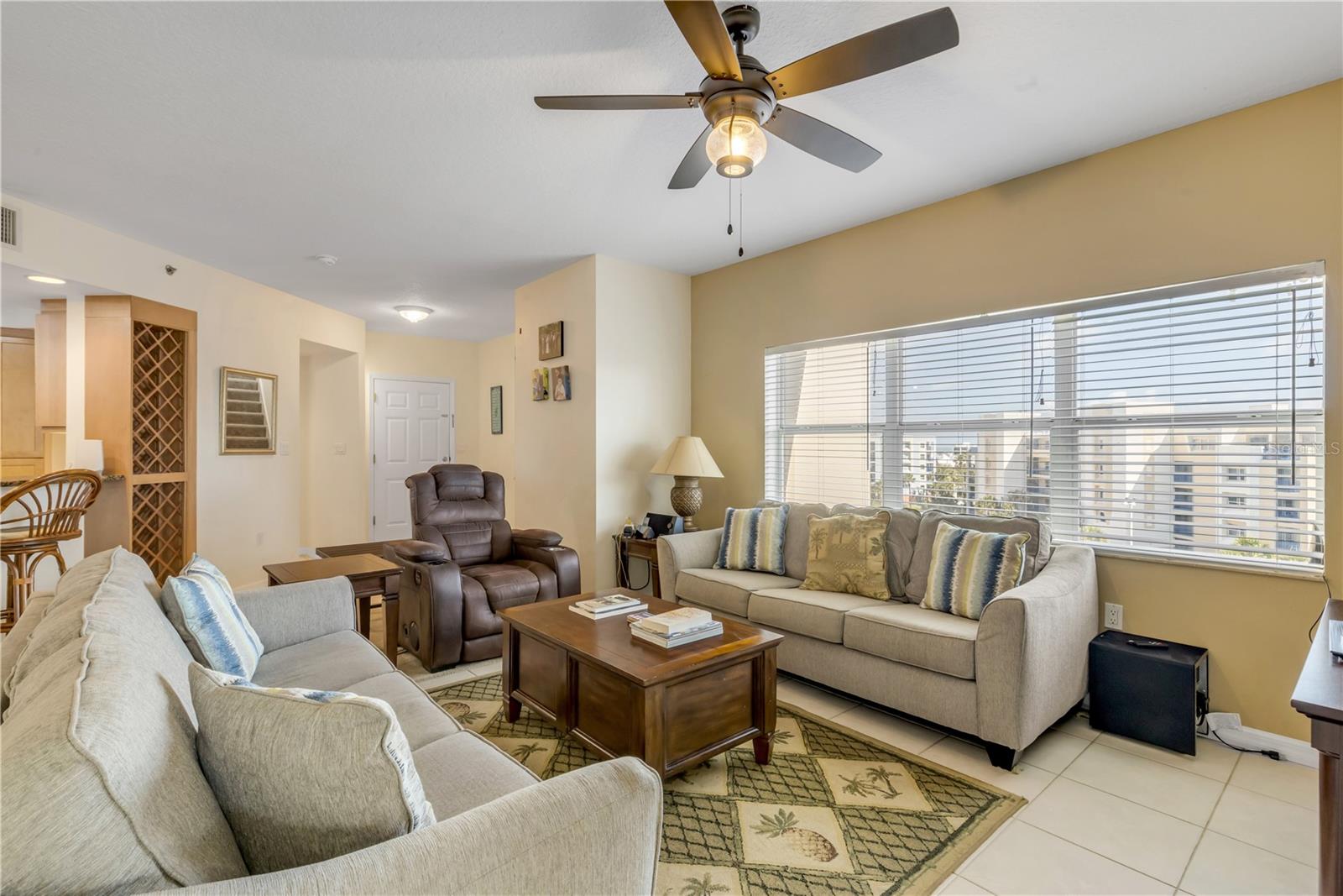 Image 10 of 88 For 5300 Atlantic Avenue 8-601