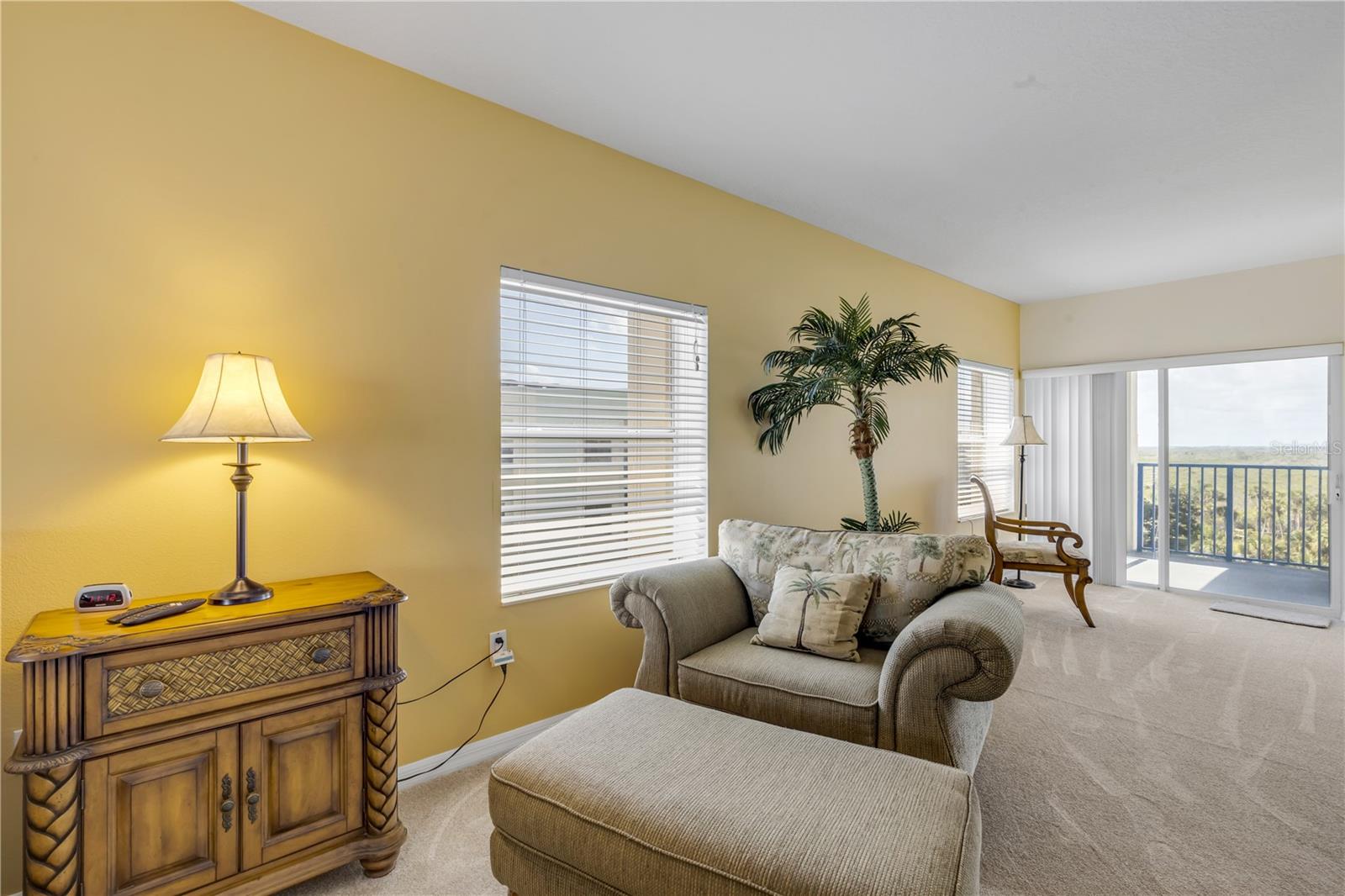 Image 25 of 88 For 5300 Atlantic Avenue 8-601