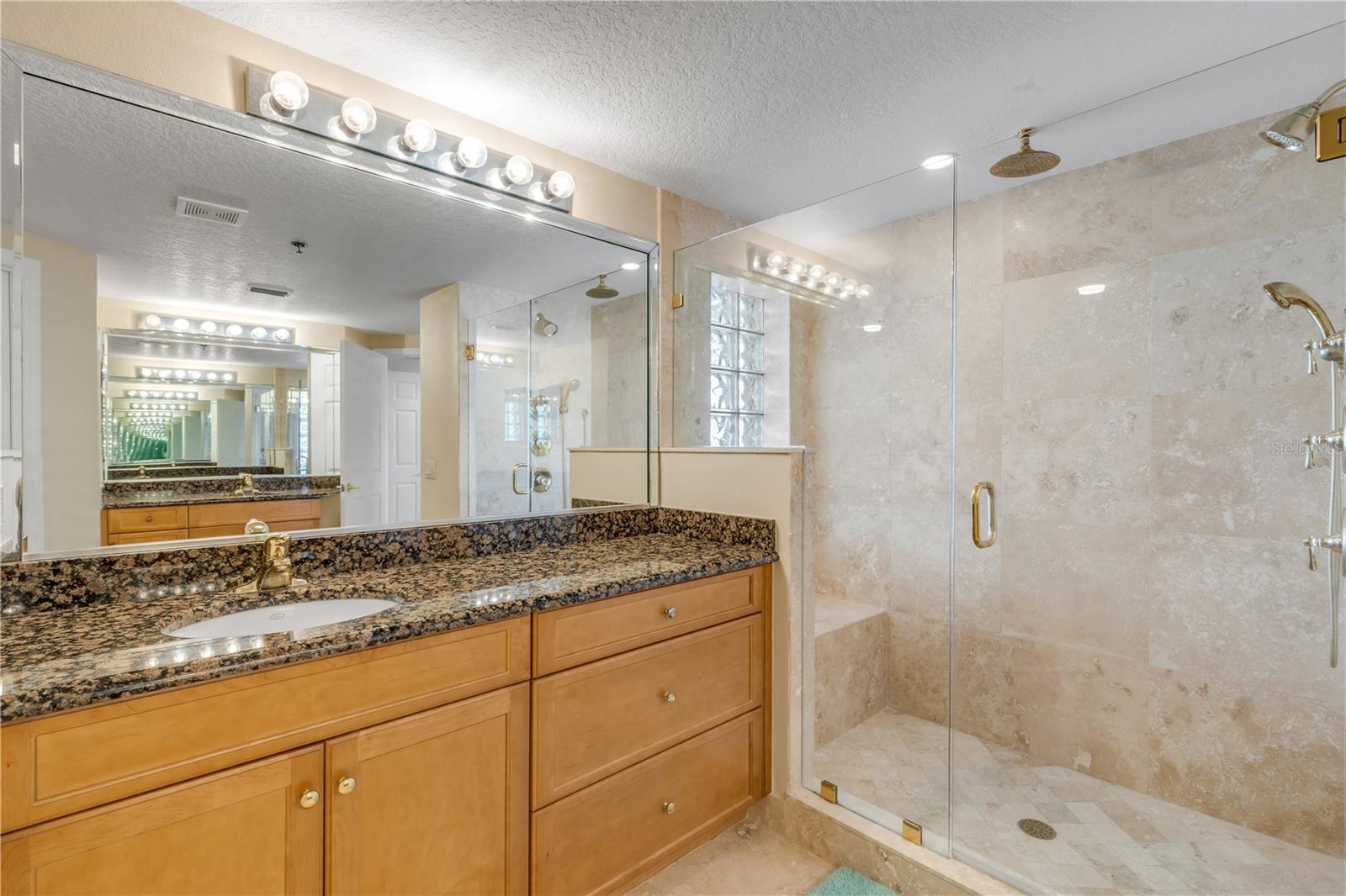 Image 29 of 88 For 5300 Atlantic Avenue 8-601