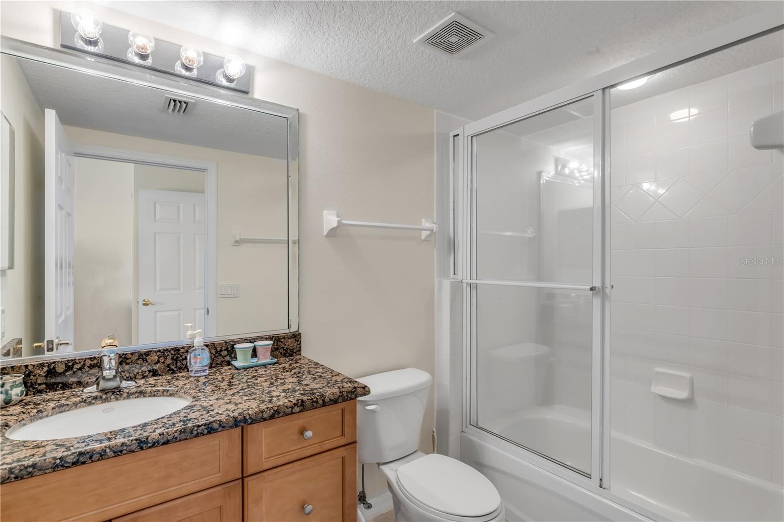 Image 31 of 88 For 5300 Atlantic Avenue 8-601