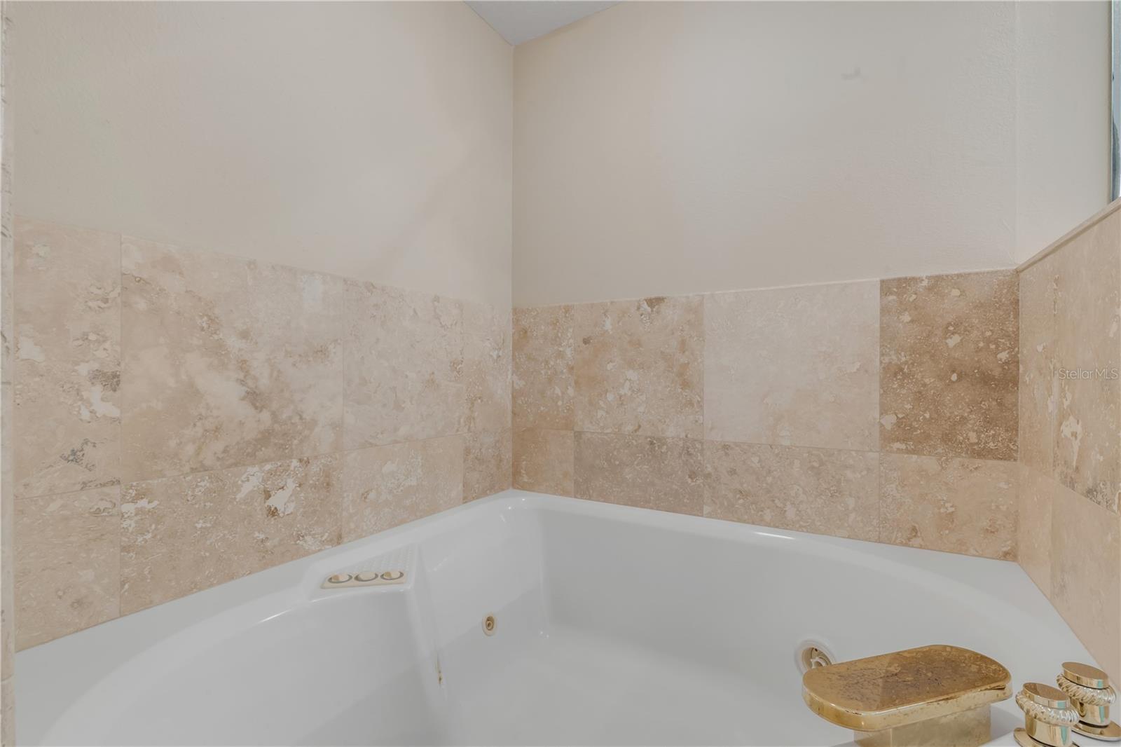 Image 35 of 88 For 5300 Atlantic Avenue 8-601