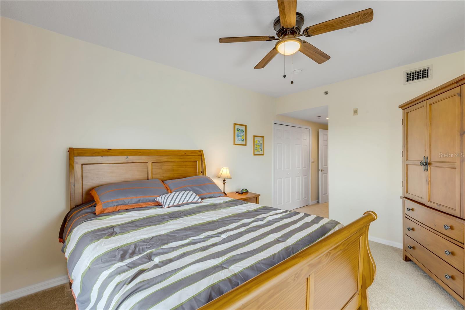 Image 37 of 88 For 5300 Atlantic Avenue 8-601