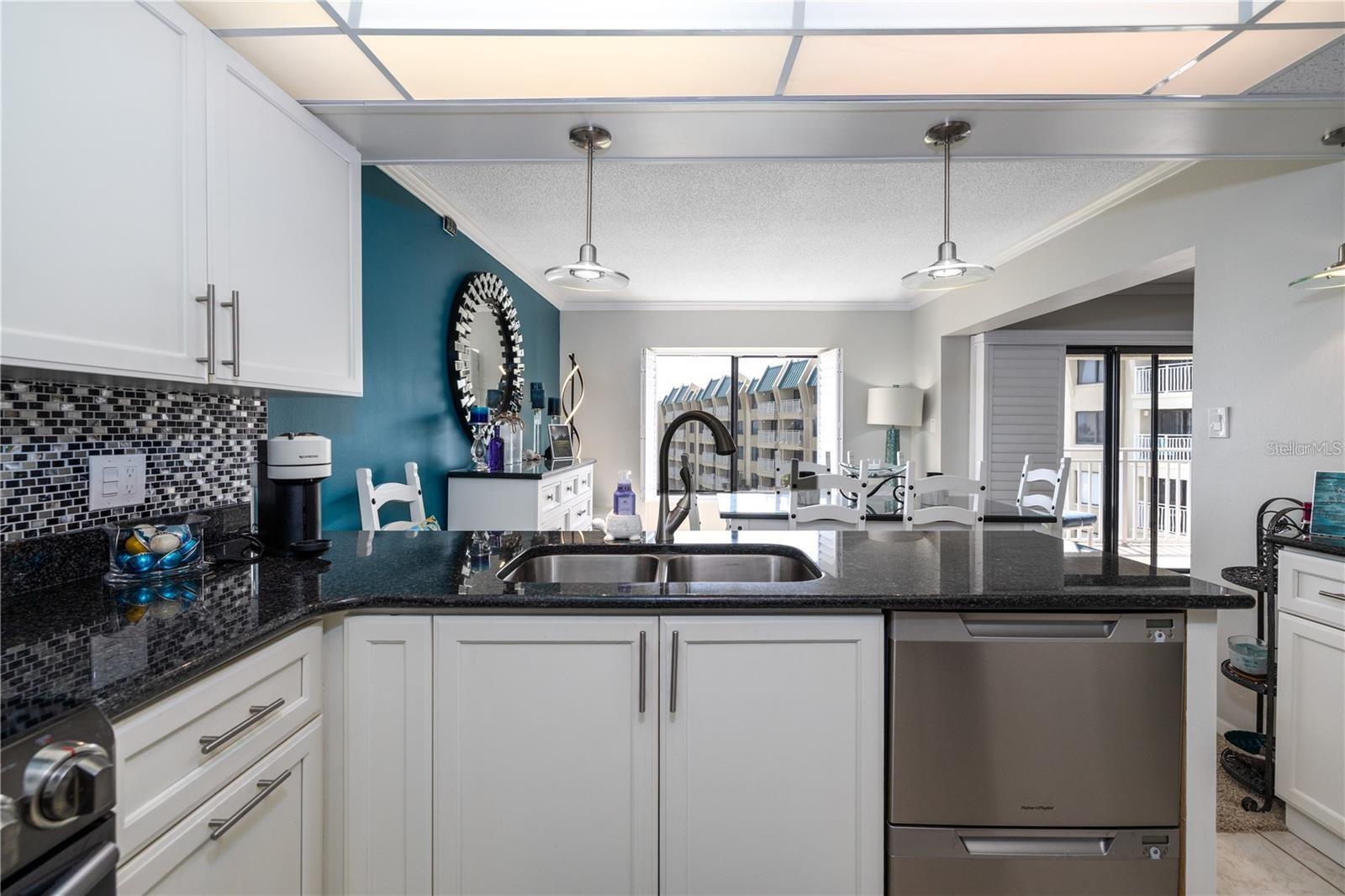 Image 12 of 39 For 4501 Atlantic Avenue 415