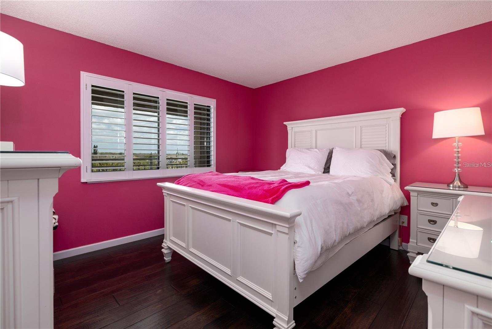 Image 21 of 39 For 4501 Atlantic Avenue 415