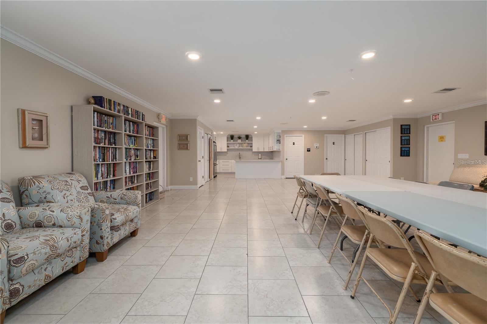 Image 24 of 39 For 4501 Atlantic Avenue 415