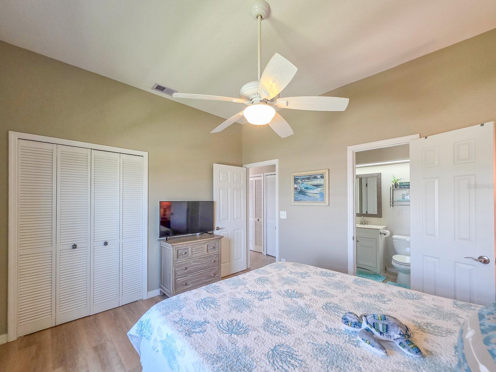 Image 17 of 43 For 6612 Atlantic Avenue 201