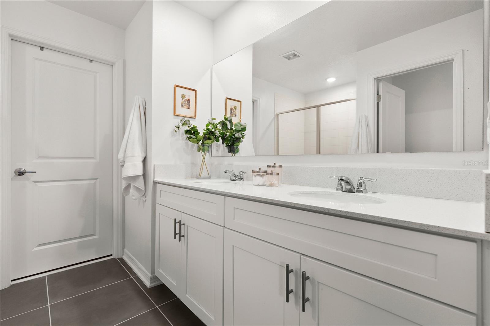 Image 38 of 41 For 2516 Hoptree Lane