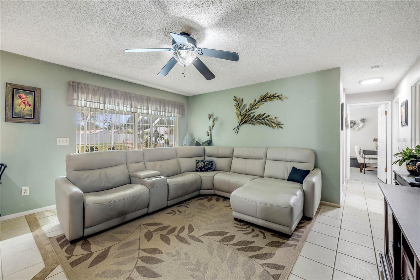 Image 16 of 39 For 1529 Sabal Palm Drive