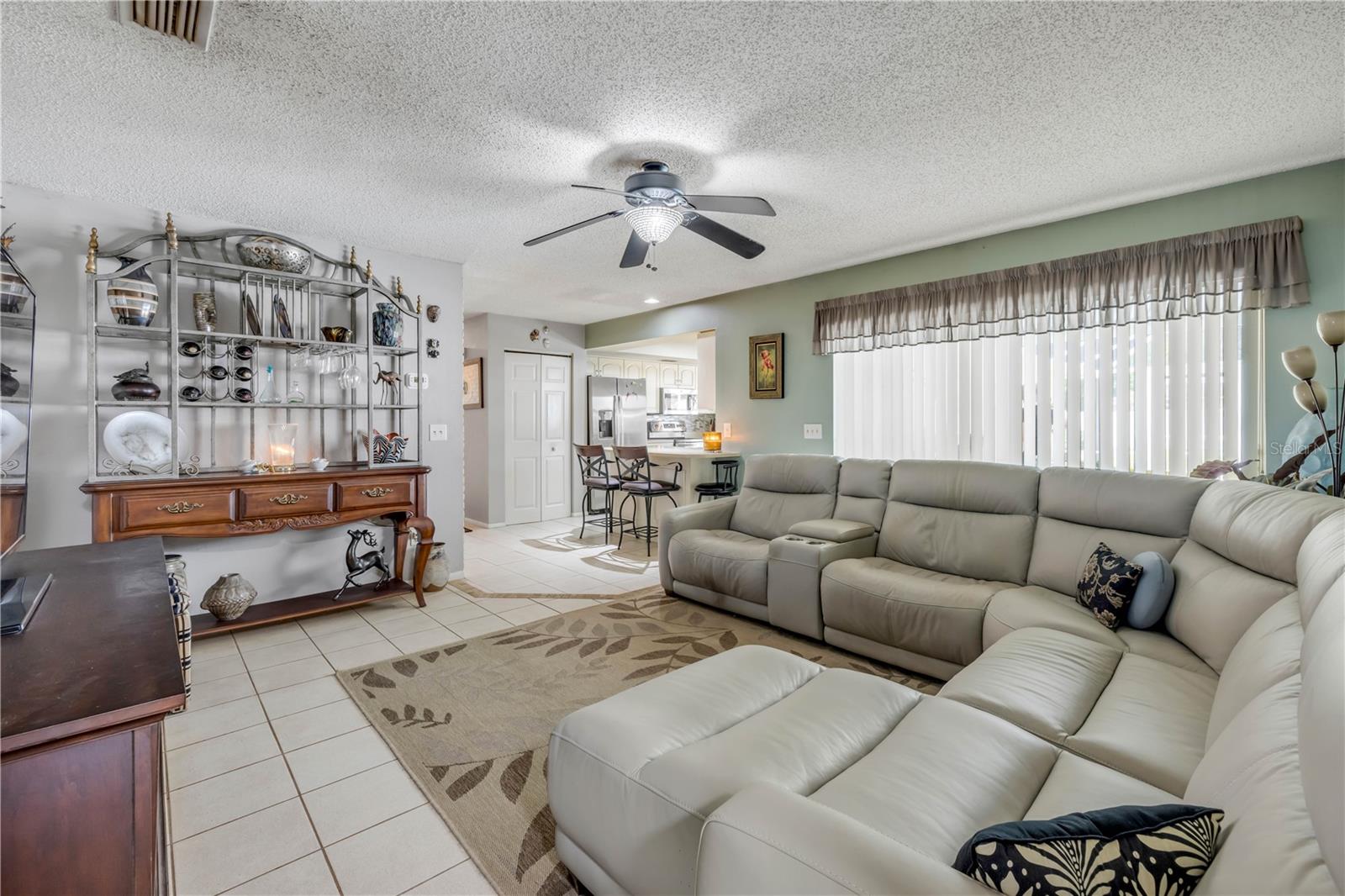 Image 17 of 39 For 1529 Sabal Palm Drive