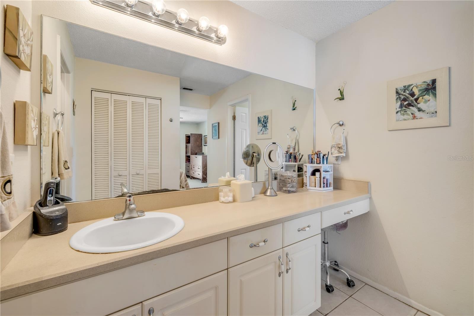 Image 22 of 39 For 1529 Sabal Palm Drive