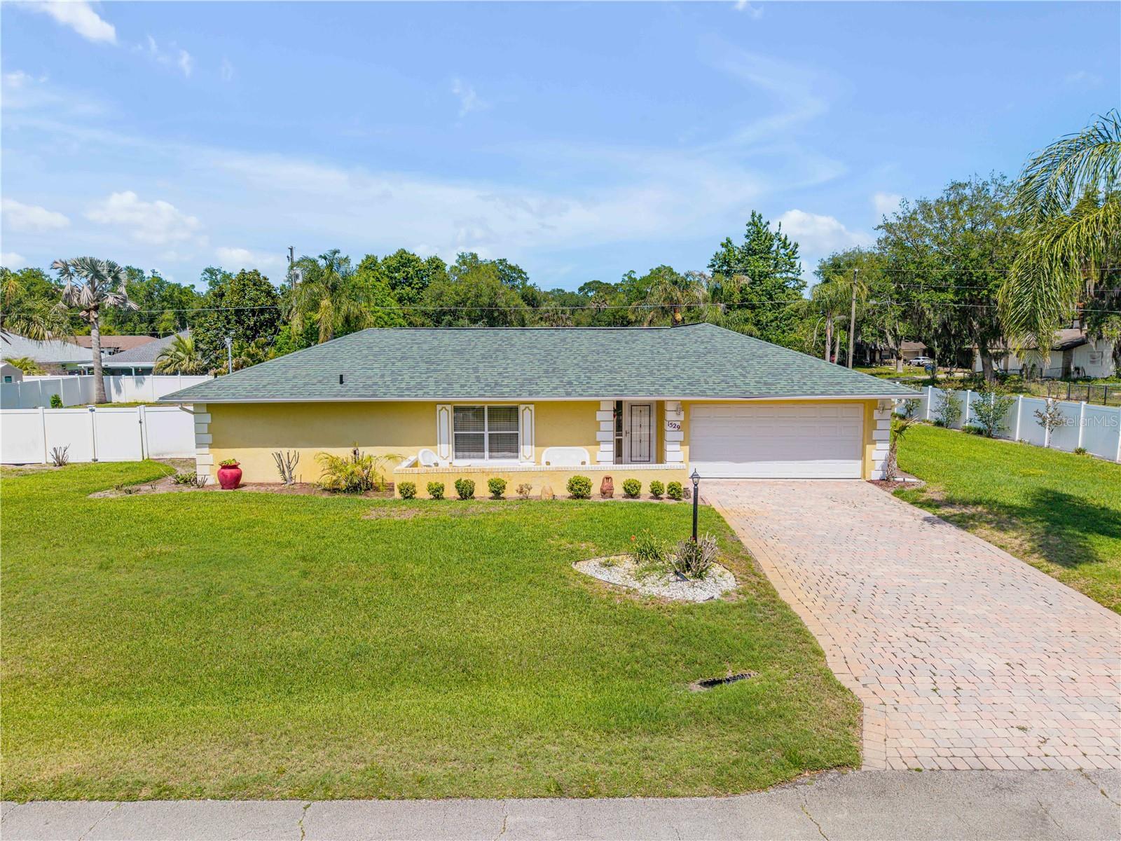 Image 3 of 39 For 1529 Sabal Palm Drive
