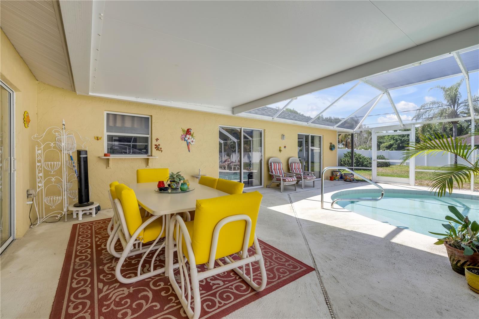 Image 31 of 39 For 1529 Sabal Palm Drive