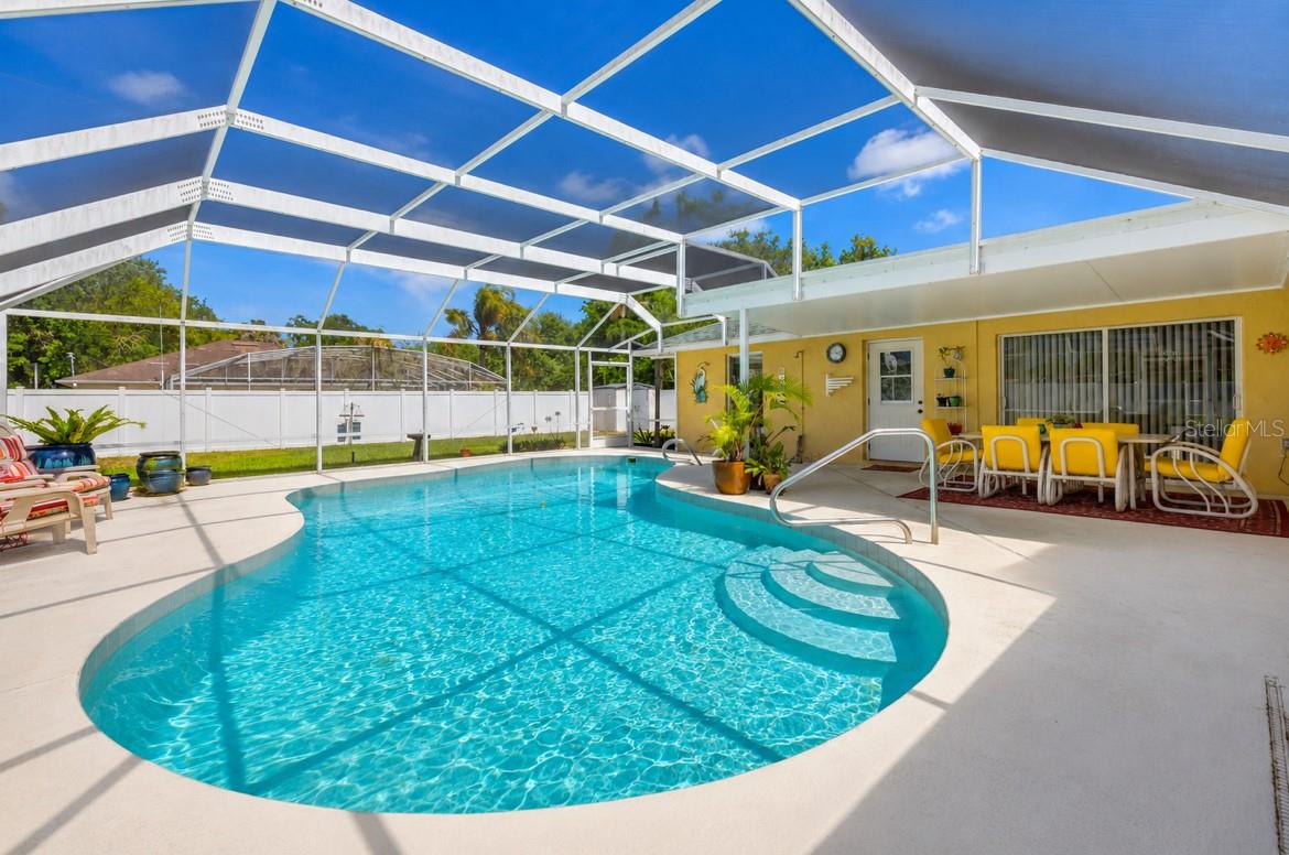 Image 32 of 39 For 1529 Sabal Palm Drive