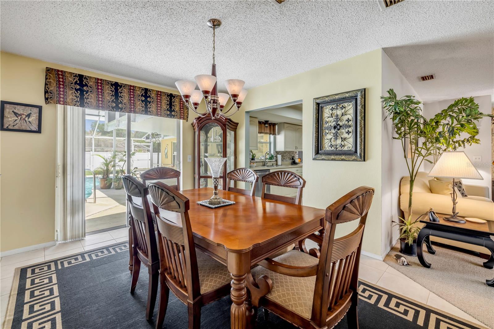 Image 8 of 39 For 1529 Sabal Palm Drive