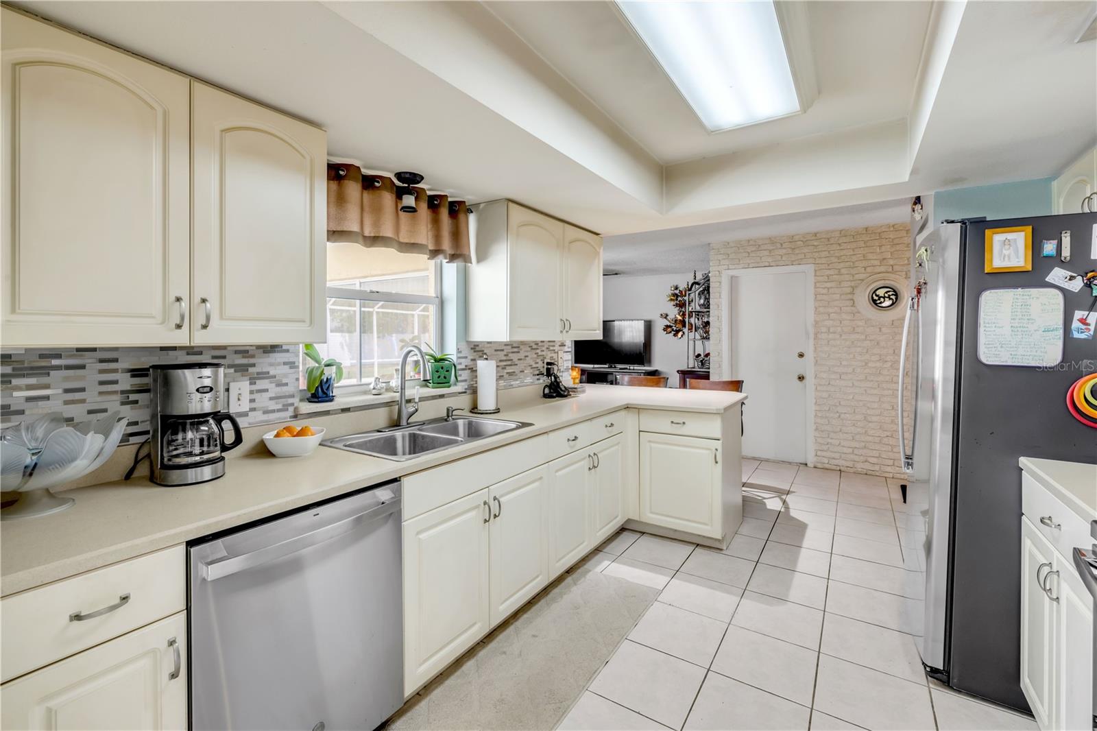 Image 9 of 39 For 1529 Sabal Palm Drive