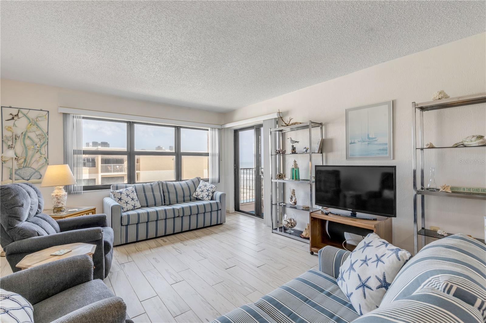 Image 11 of 32 For 4175 Atlantic Avenue 5270